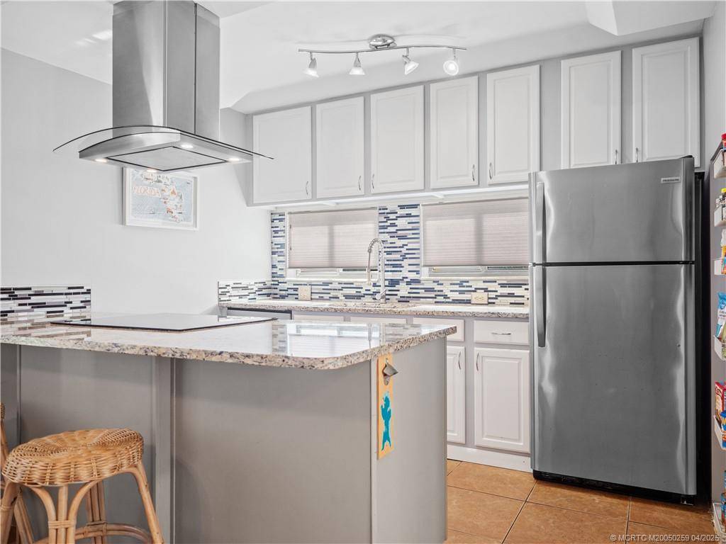 Stuart, FL 34994,950 S Kanner HWY #TH138