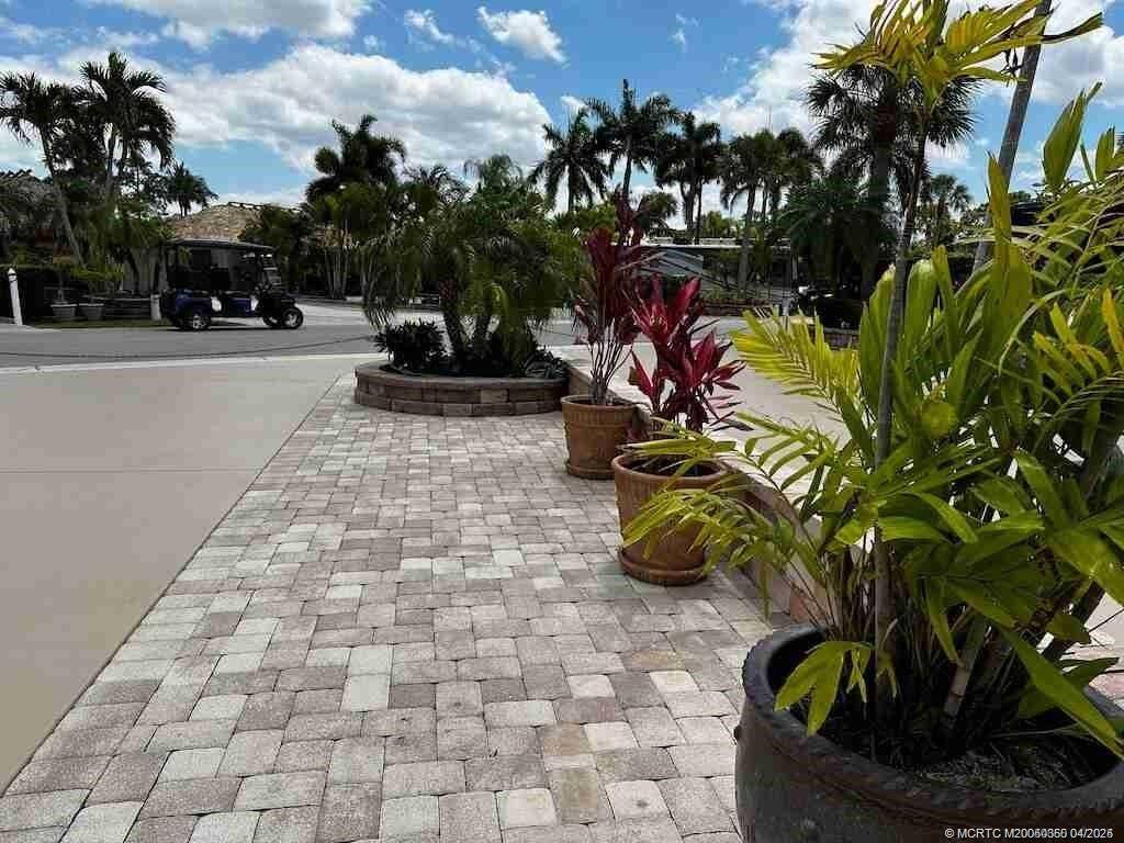Port Saint Lucie, FL 34986,441 NW Sandtrap LN