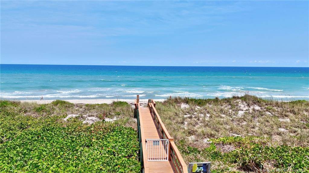Stuart, FL 34996,1555 NE Ocean BLVD #104N