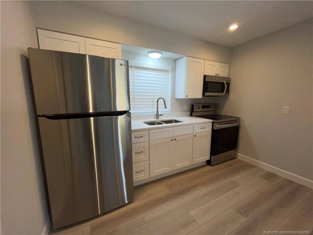 Fort Pierce, FL 34949,661 Hernando ST #1