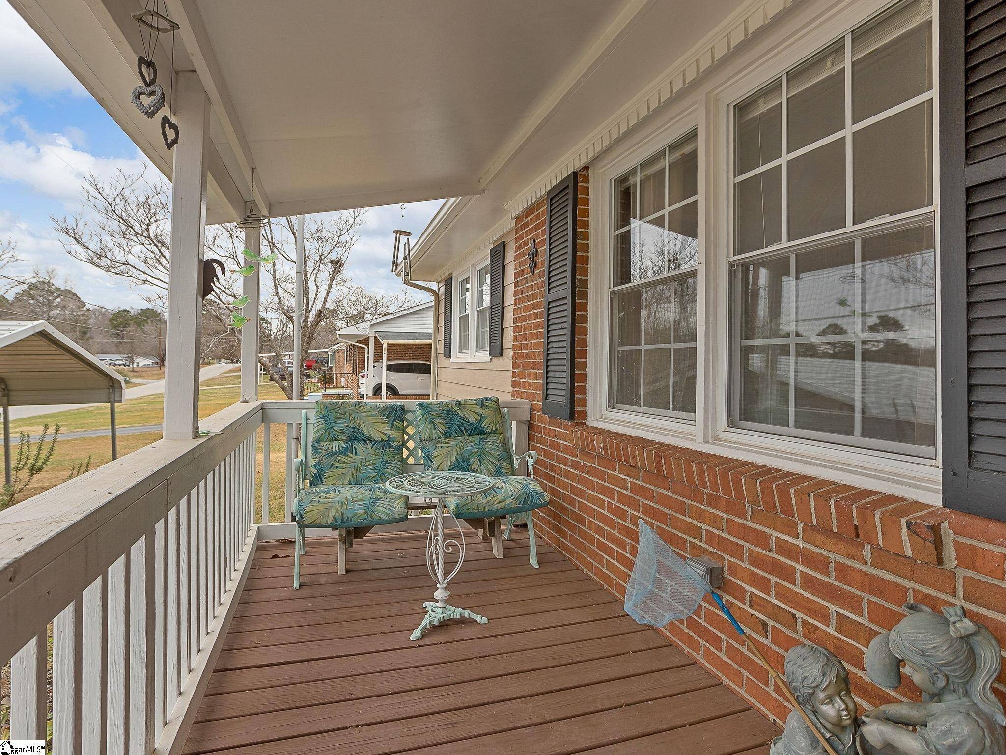 Spartanburg, SC 29306,499 Summerland Drive