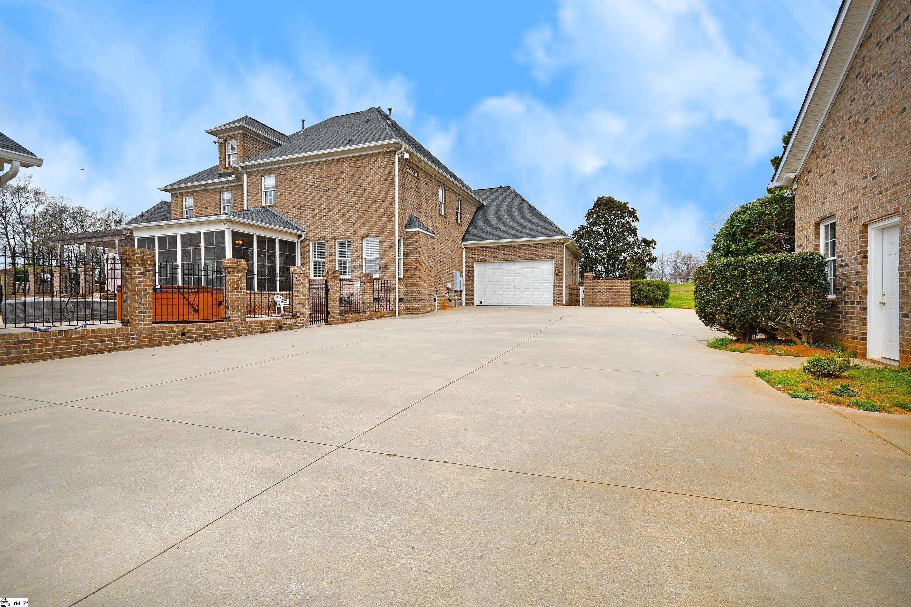 Greer, SC 29651,892 Brockman Road