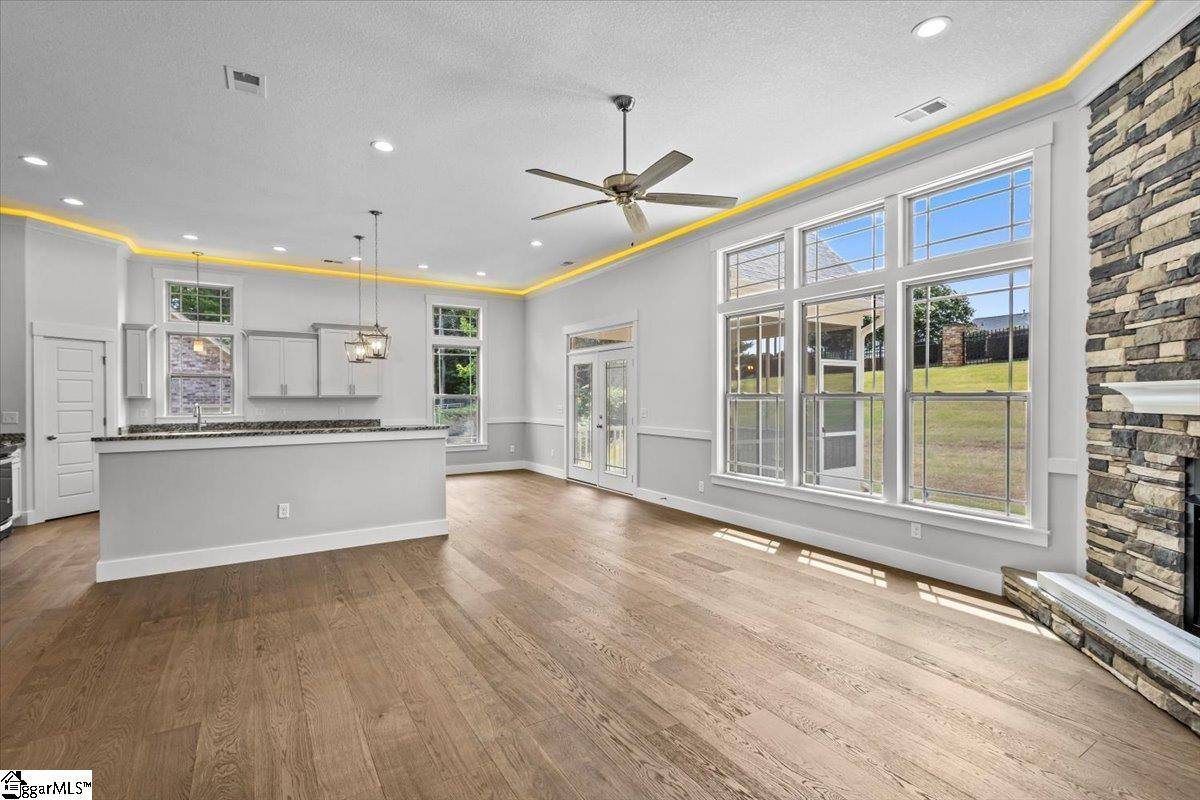 Taylors, SC 29685,18 Double Crest Drive