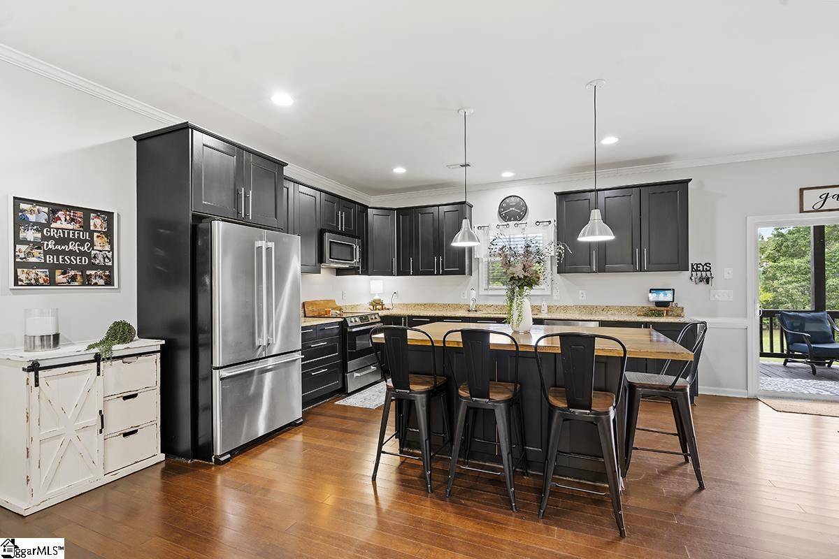 Hodges, SC 29653,408 Miller Road