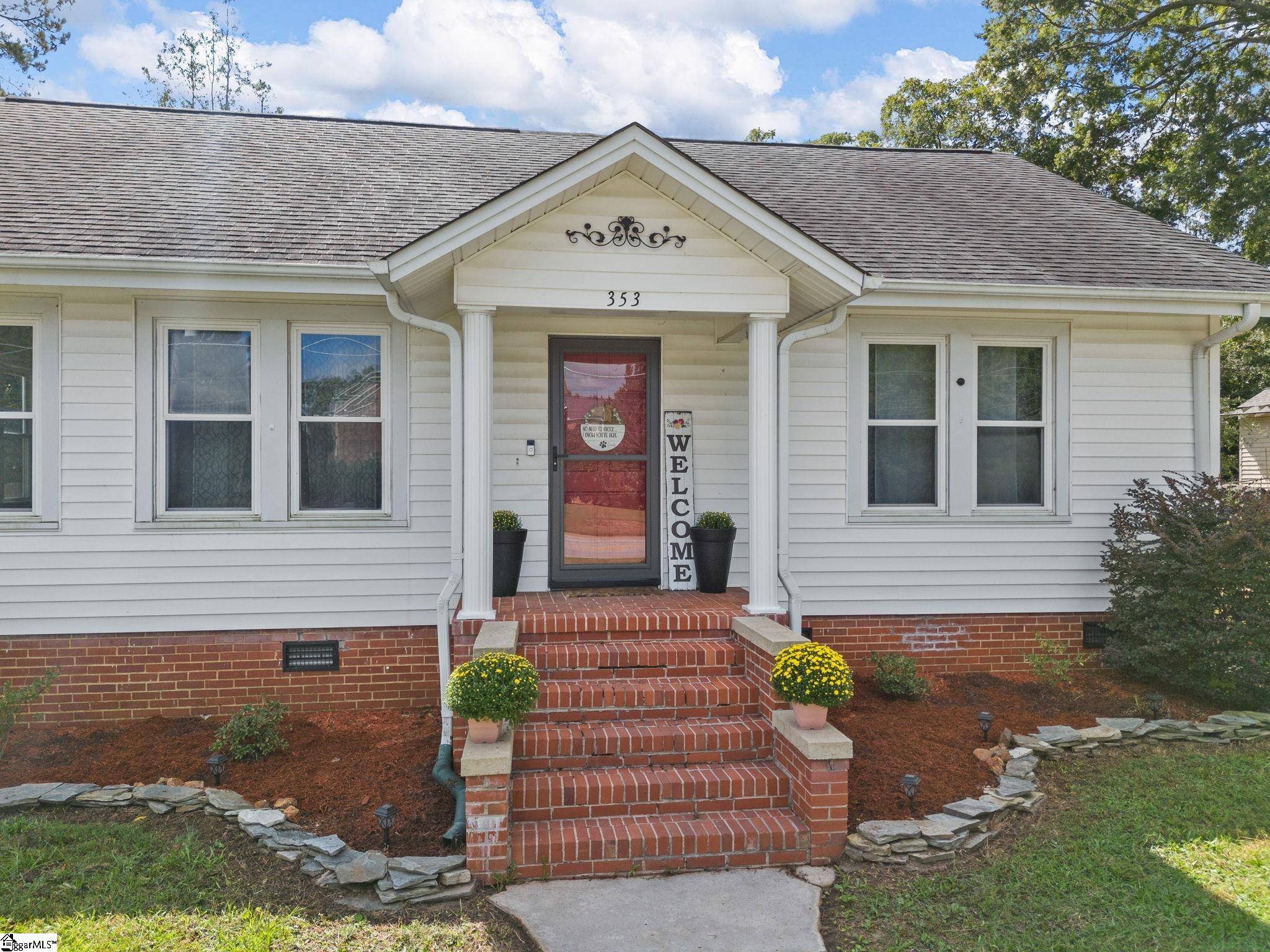 Woodruff, SC 28388,353 E Georgia Street