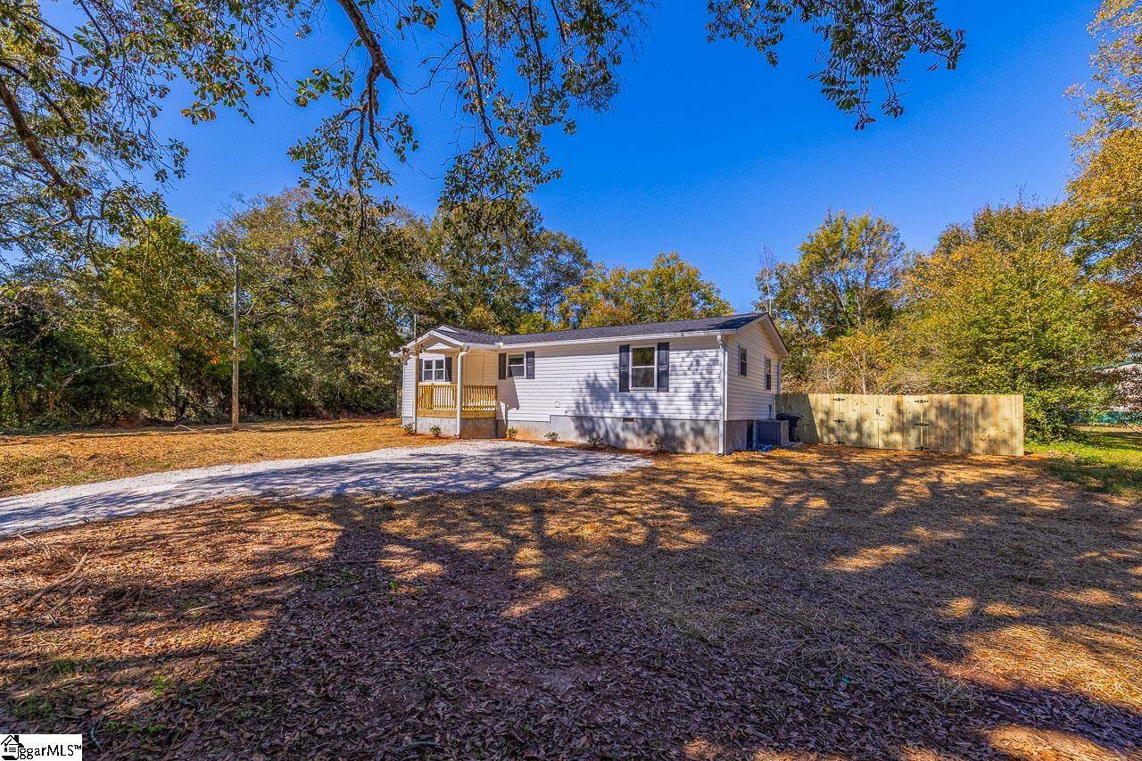 Gray Court, SC 29645,9256 S Highway 101