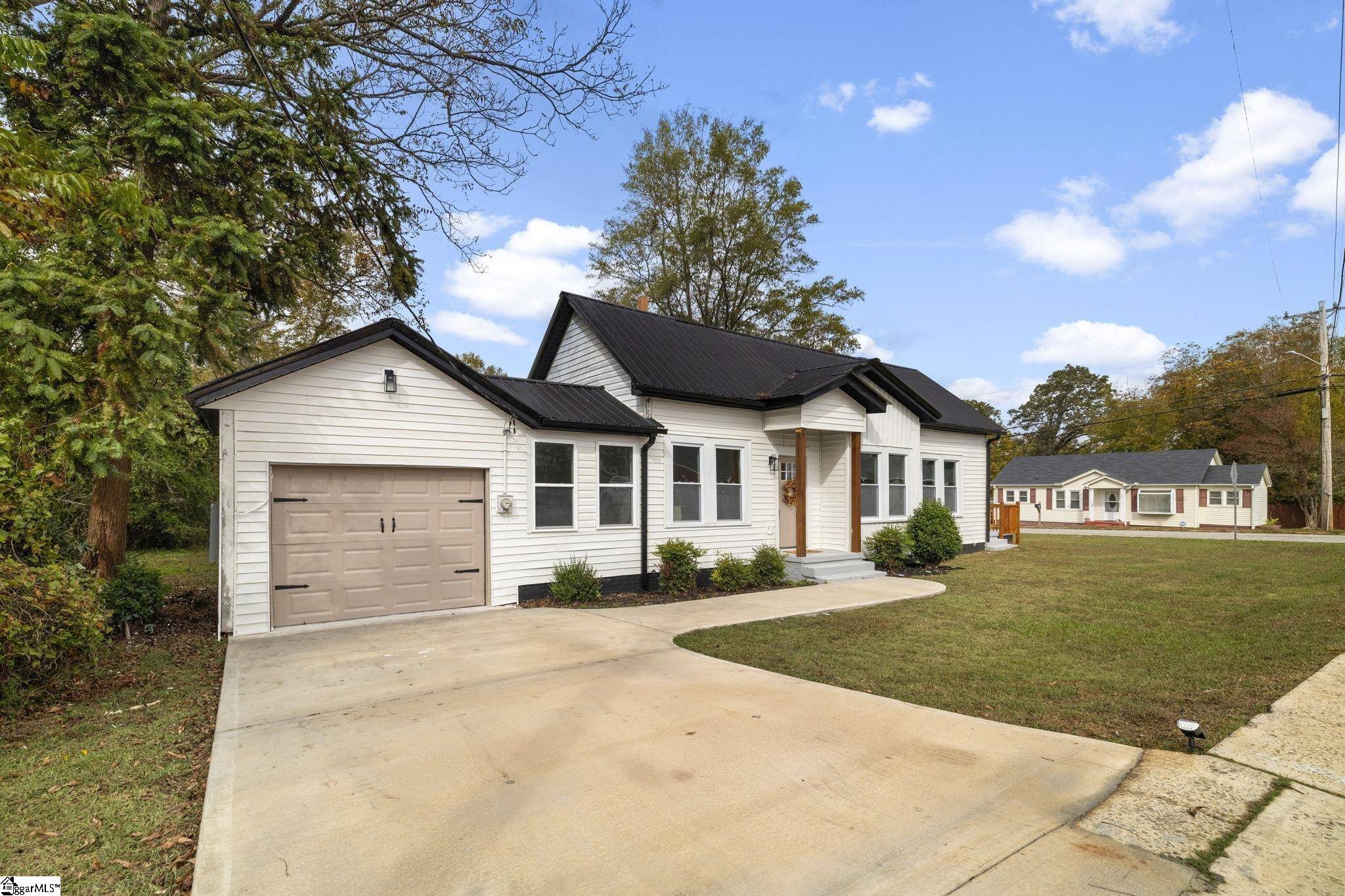 Belton, SC 29627,122 Saluda Street