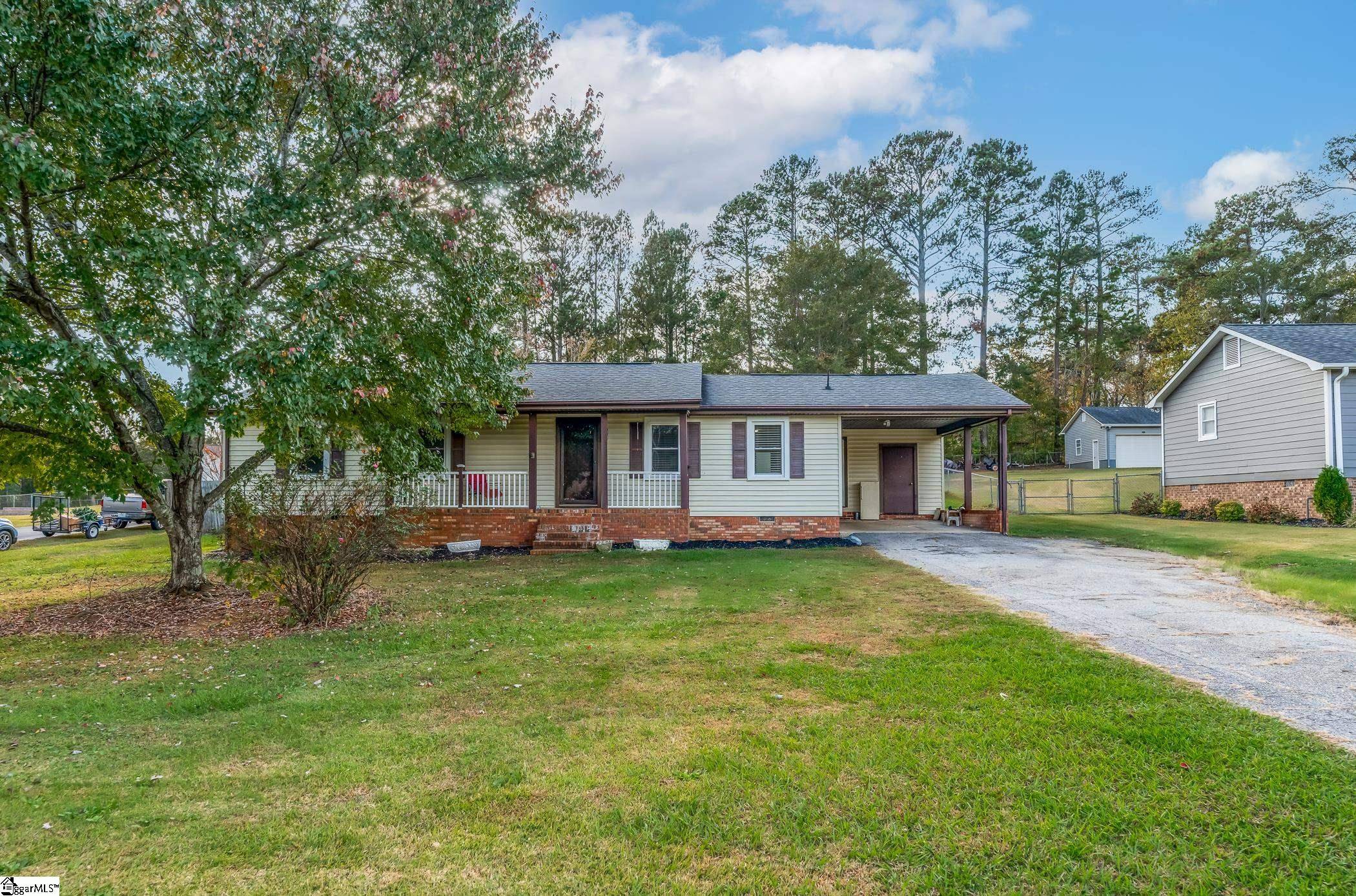 Moore, SC 29369,212 Whispering Pines Drive