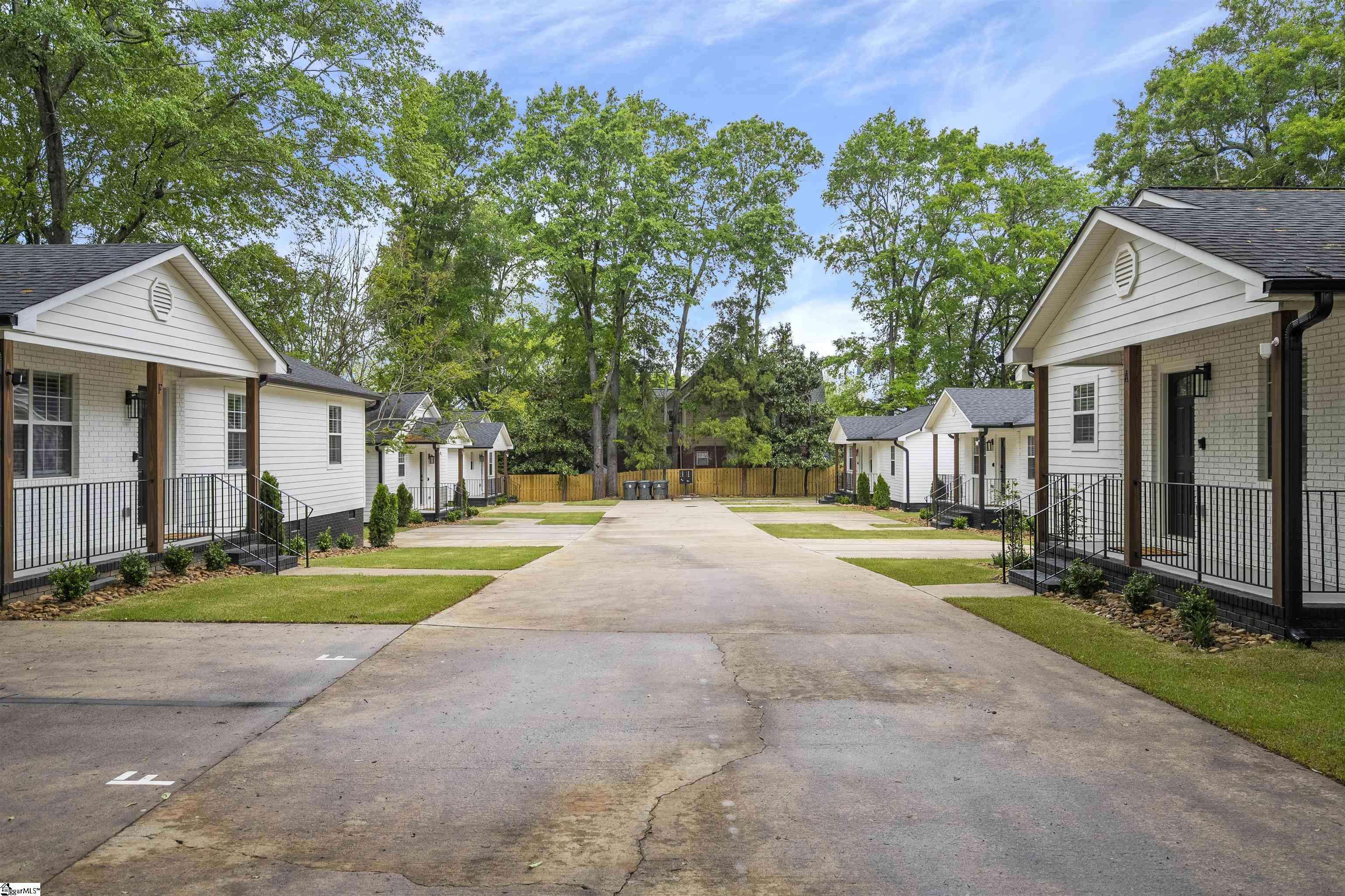 Greenville, SC 29605,4 Amherst Avenue