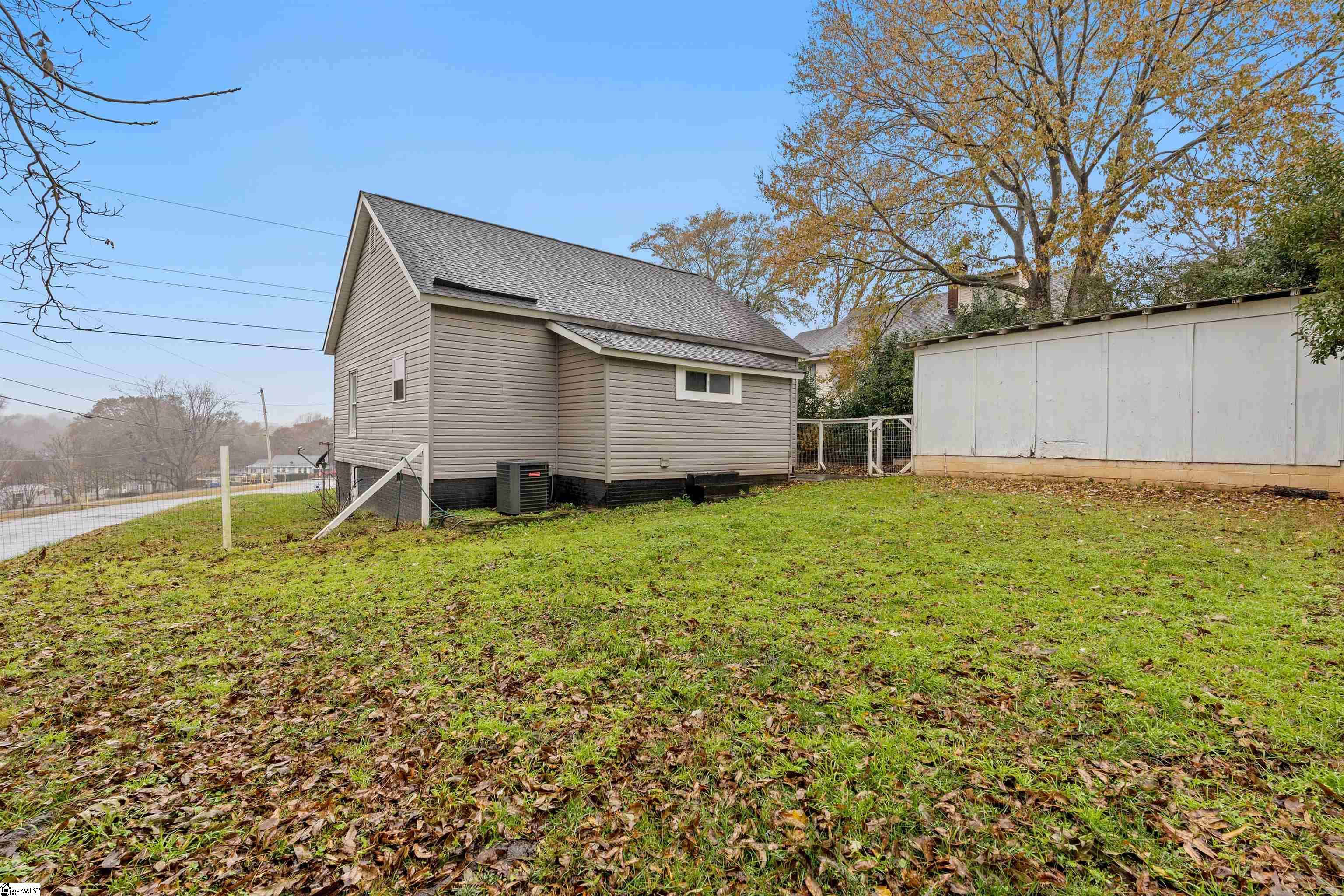 Easley, SC 29640,207 S 9th Street