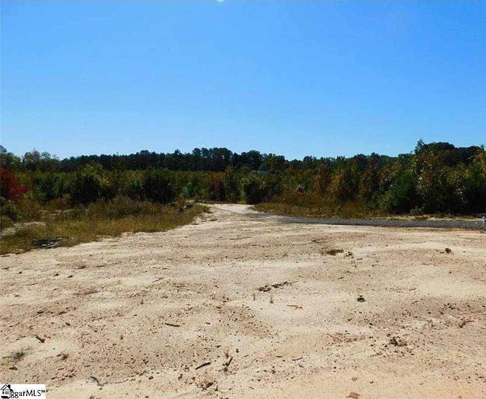 Ware Shoals, SC 29692,305 Davis Road