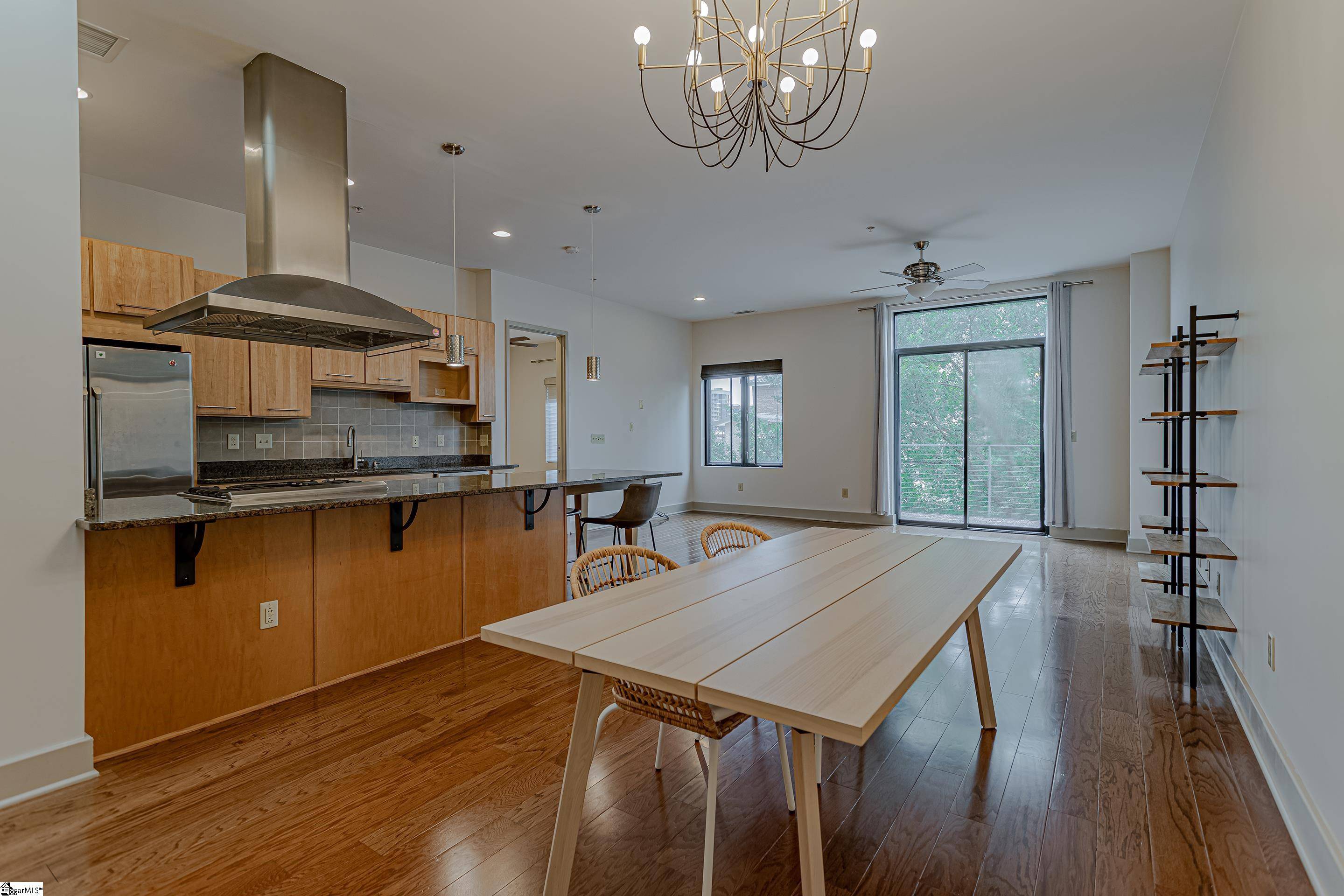 Greenville, SC 29601,500 E McBee Street