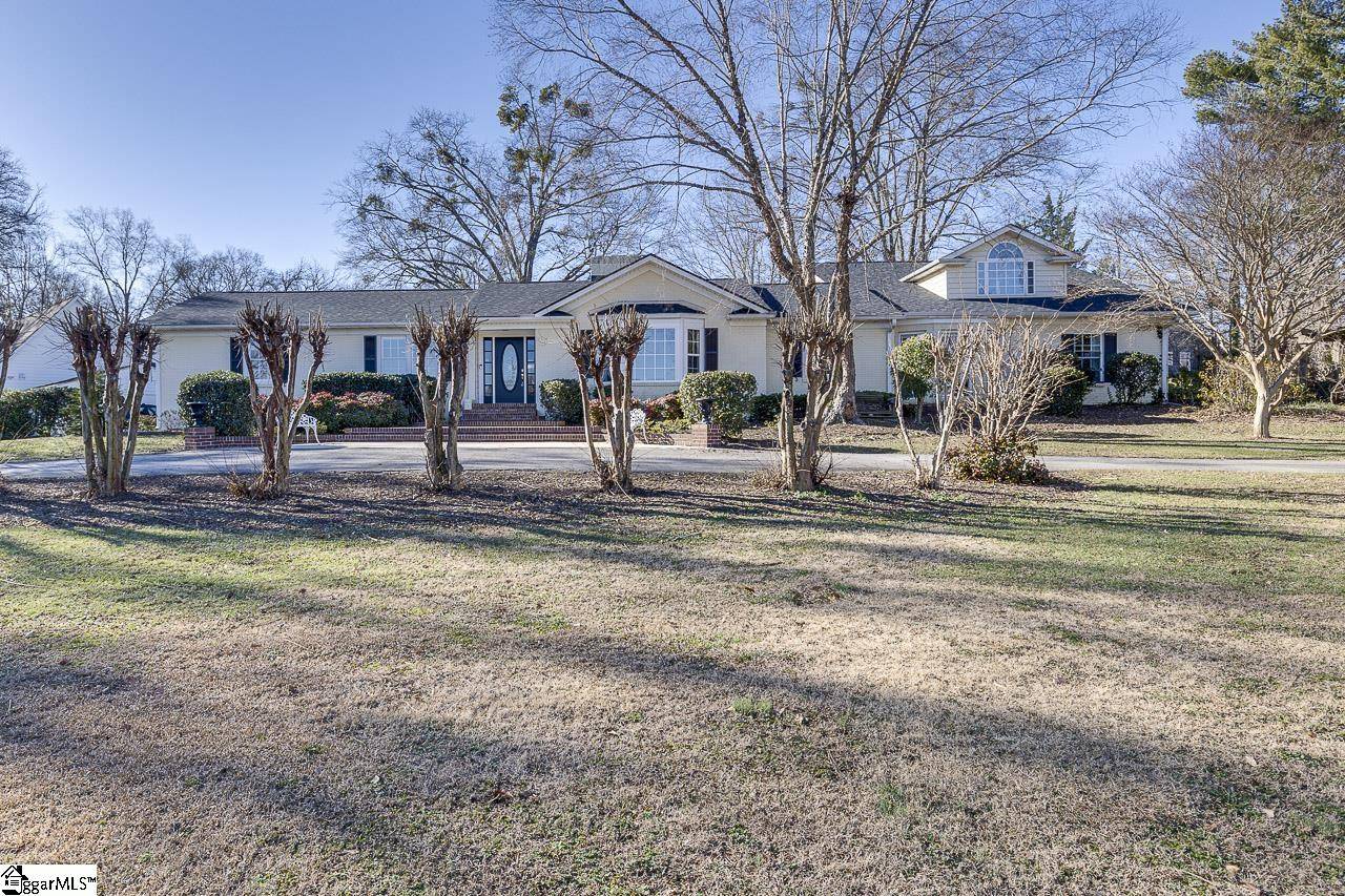 Greenville, SC 29615,11 Briarwood Boulevard