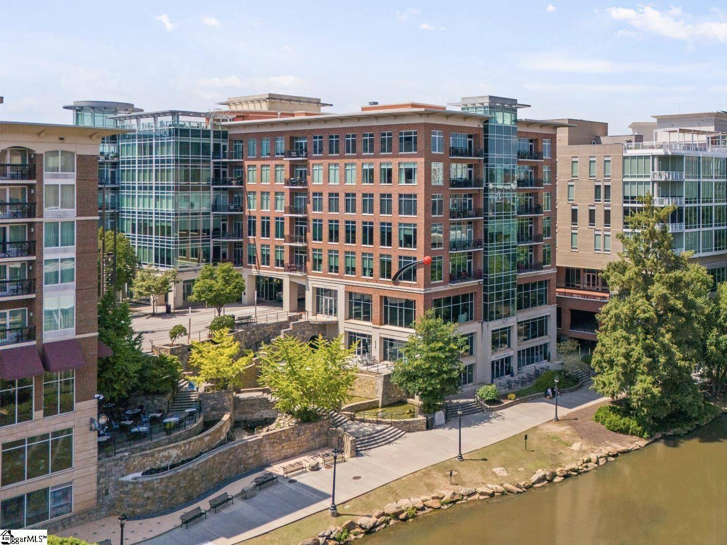 Greenville, SC 29601,201 Riverplace Way