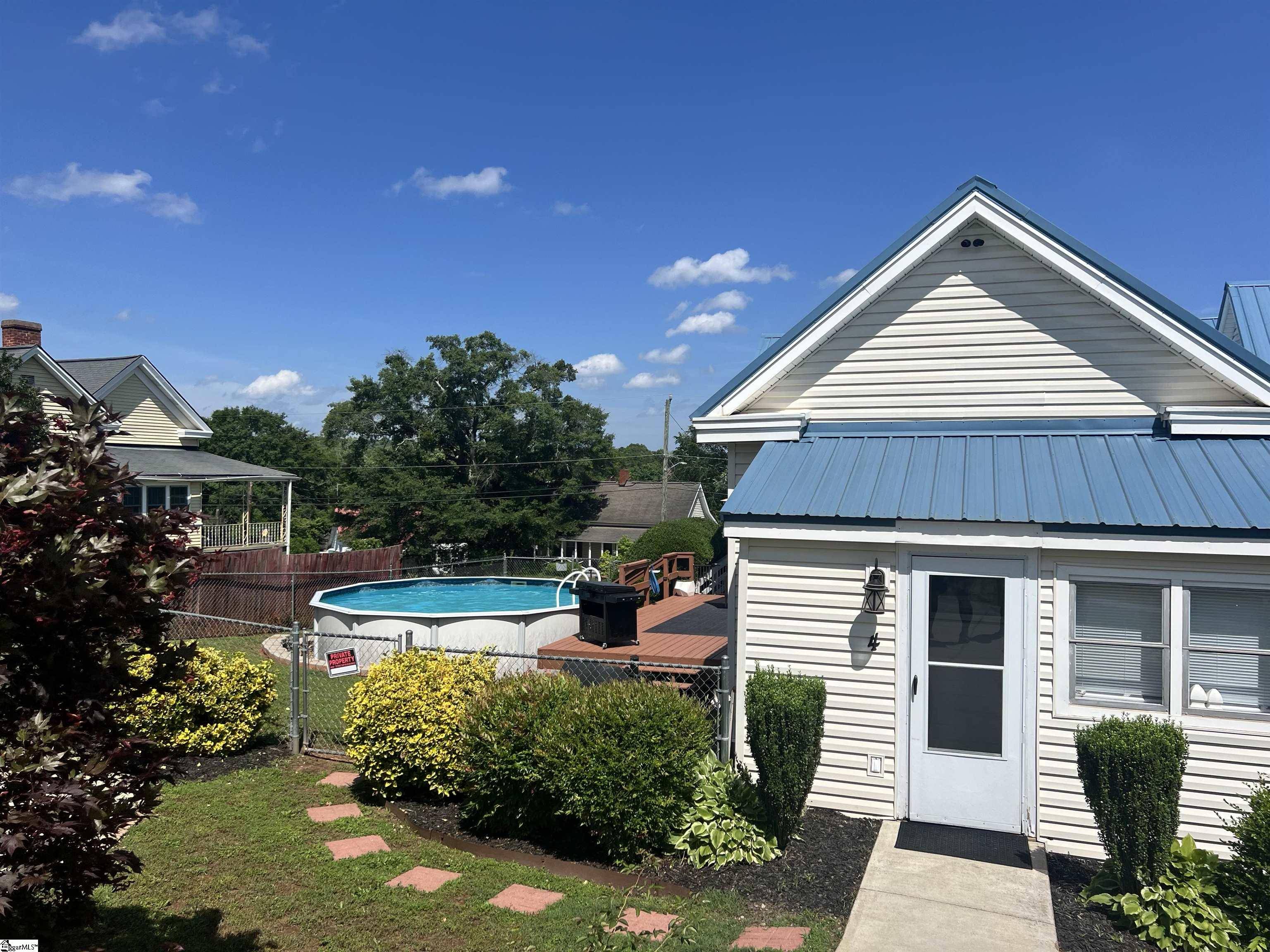 Pelzer, SC 29669,4 Courtney Street