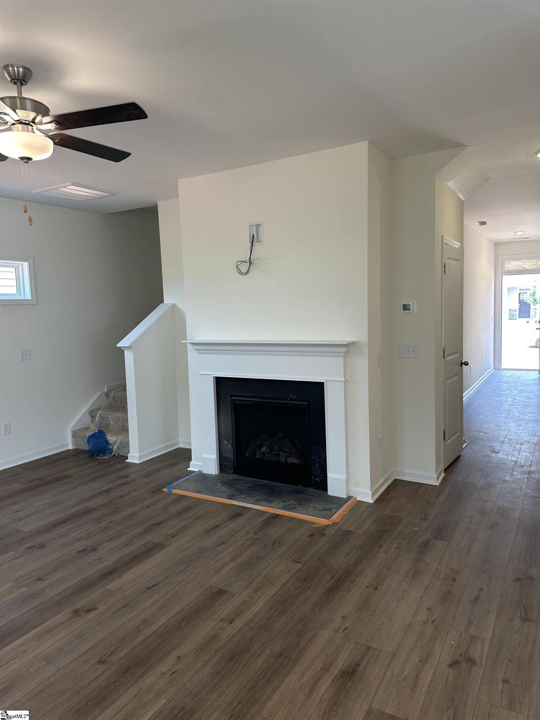 Easley, SC 29642,203 Brown Circle
