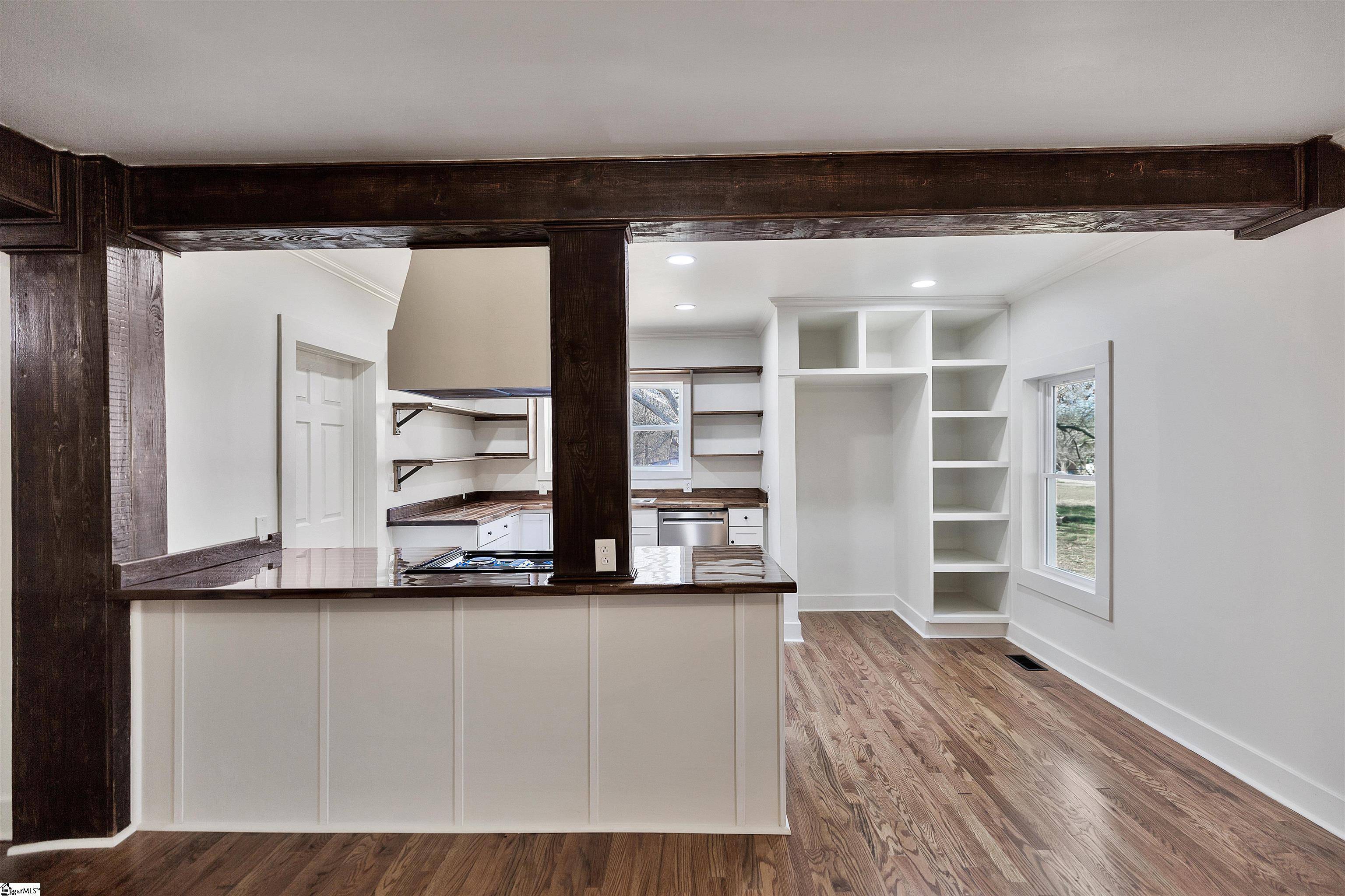 Iva, SC 29655,511 W Broad Street