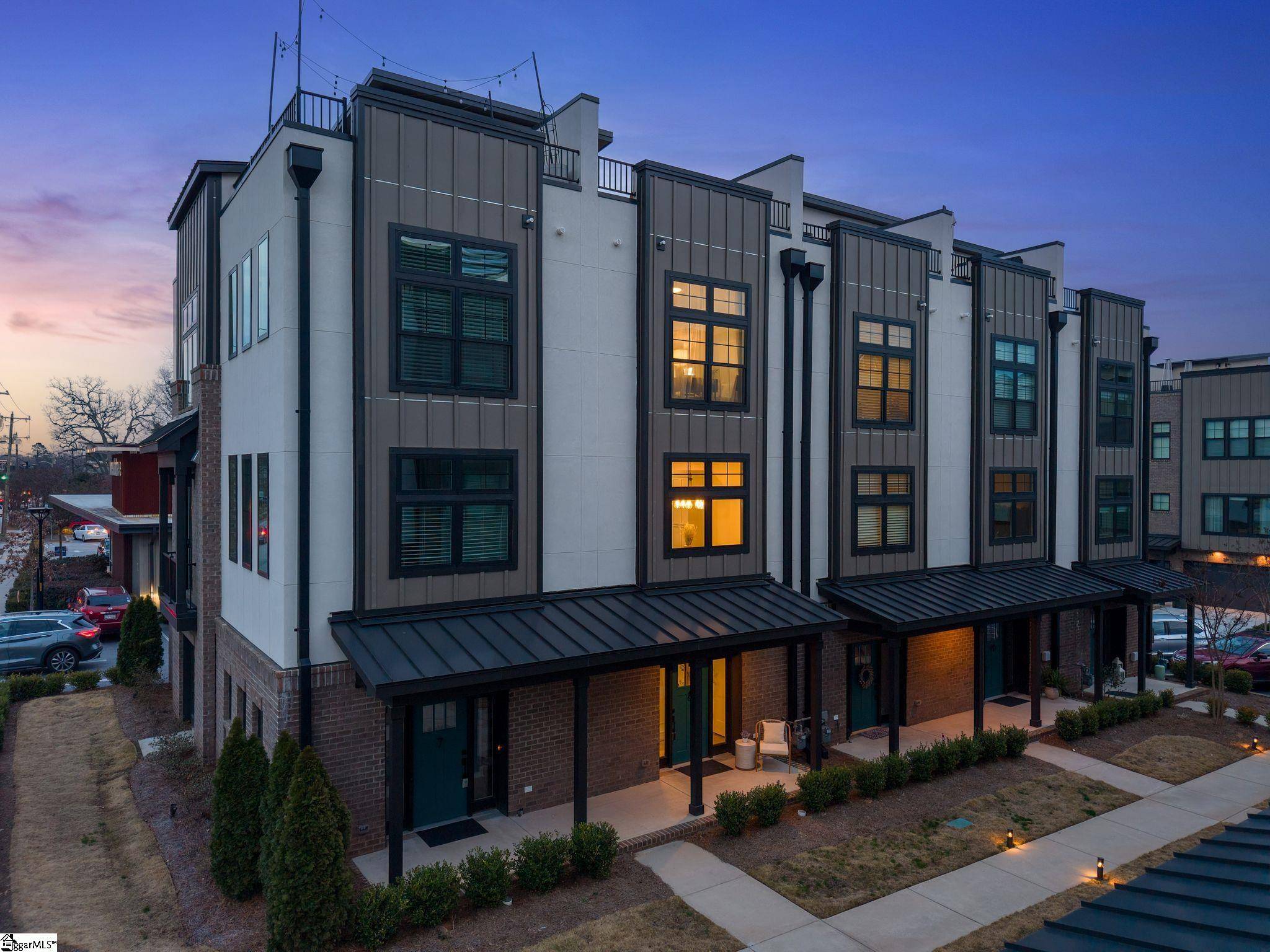 Greenville, SC 29609,121 W Stone Avenue