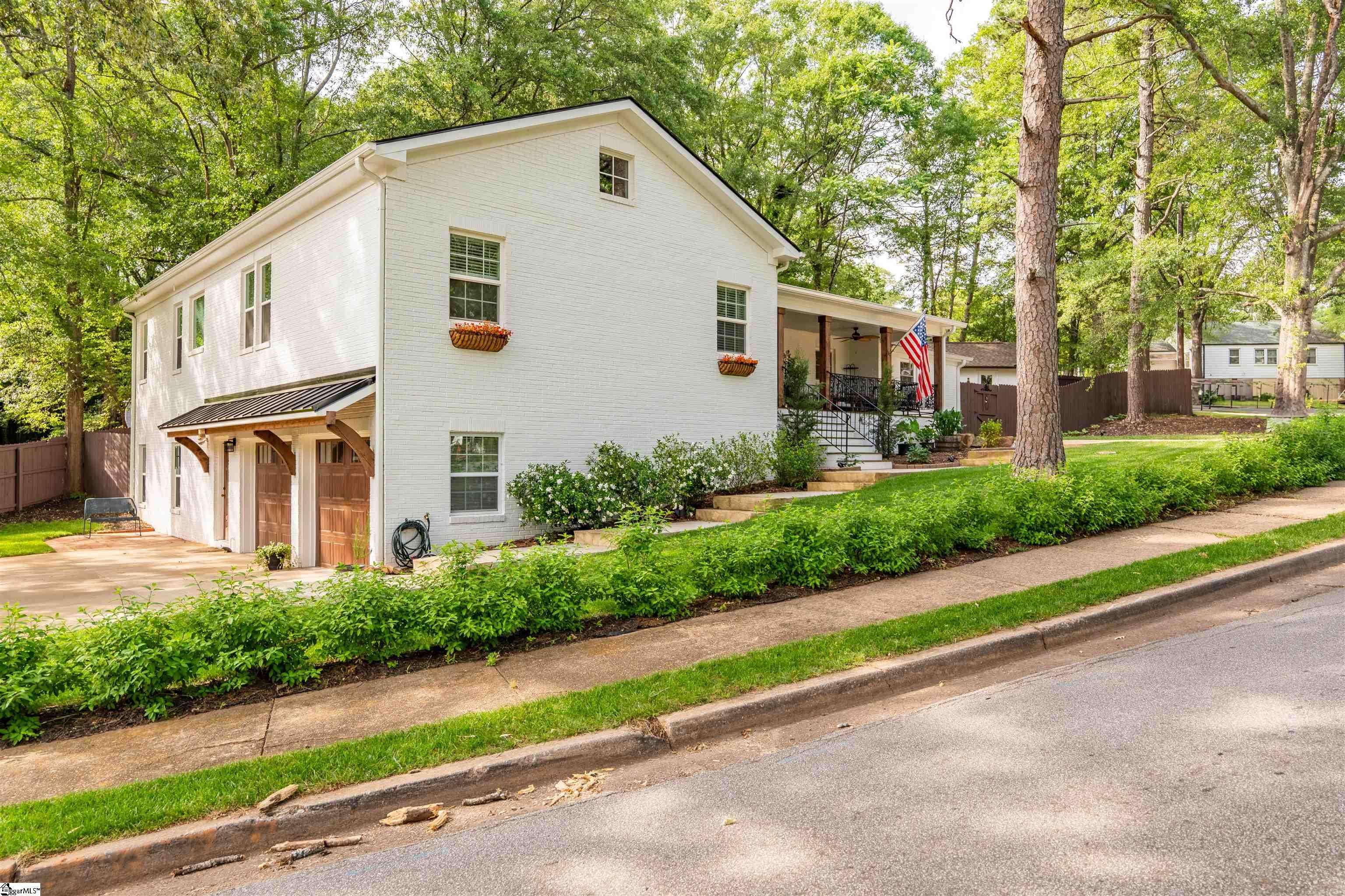 Greenville, SC 29605,2 PRANCER Avenue