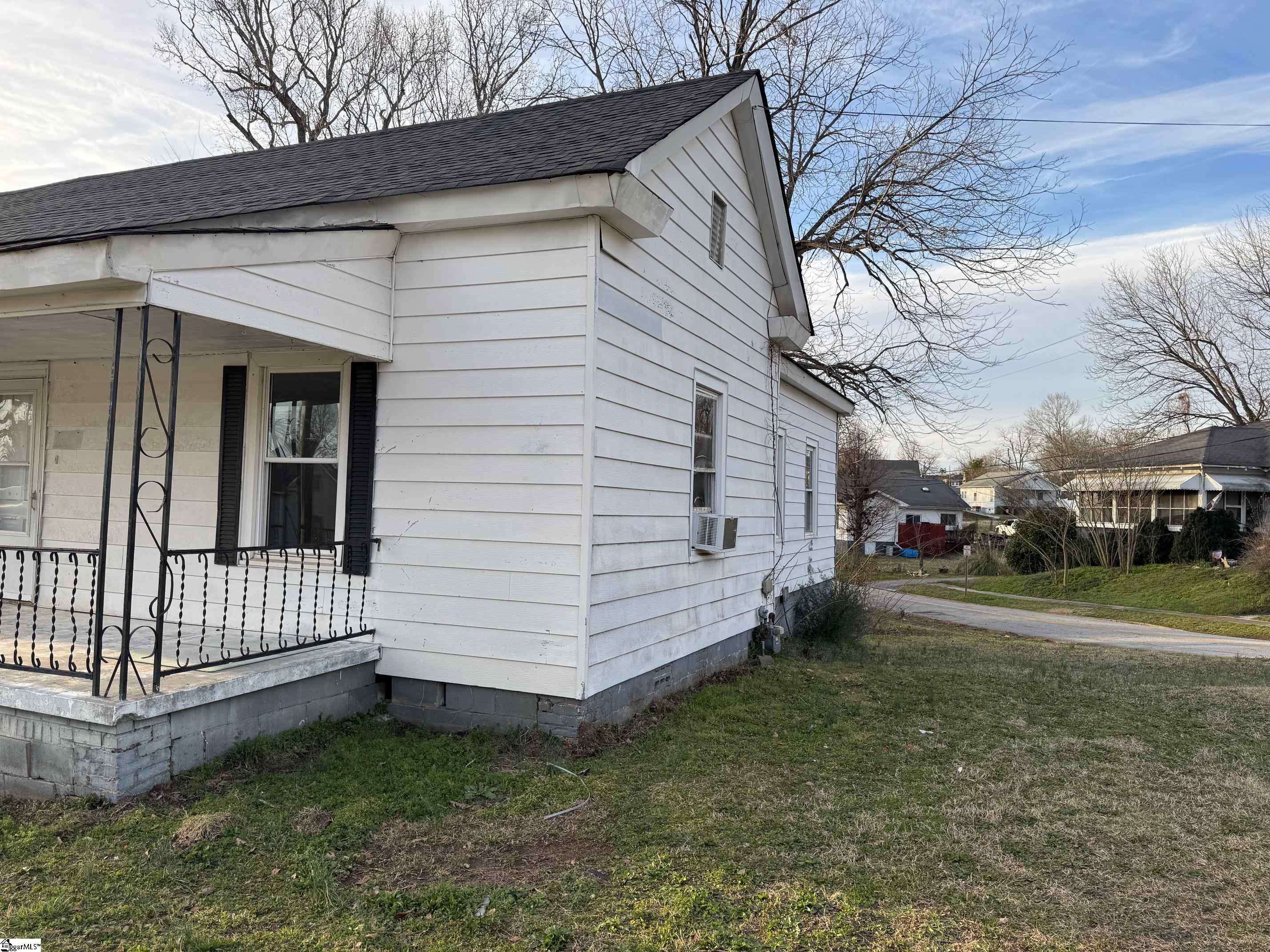 Whitmire, SC 29178,21 Central Avenue