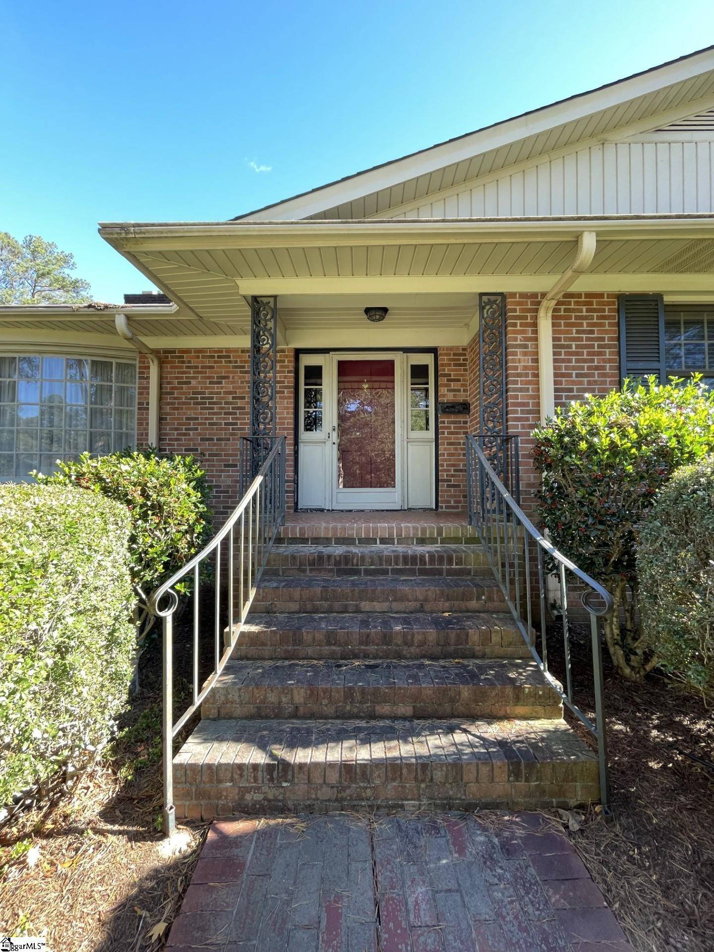 Laurens, SC 29360,109 Sherwood Drive