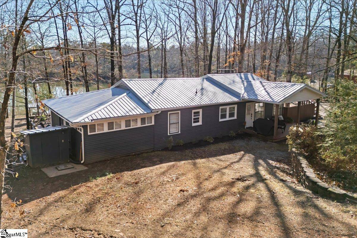 Mountain Rest, SC 29664-9599,693 W. Cove Drive