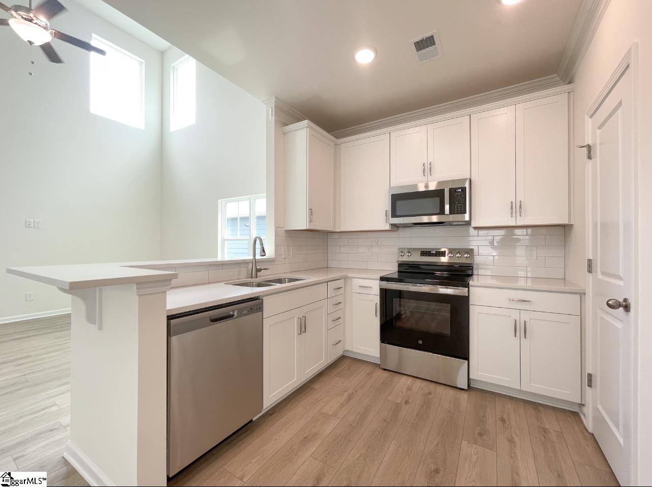 Simpsonville, SC 29680,667 Columbus Circle