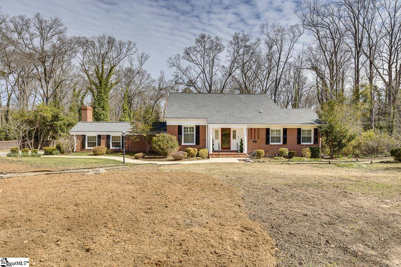 Laurens, SC 29360,107 Todd Avenue