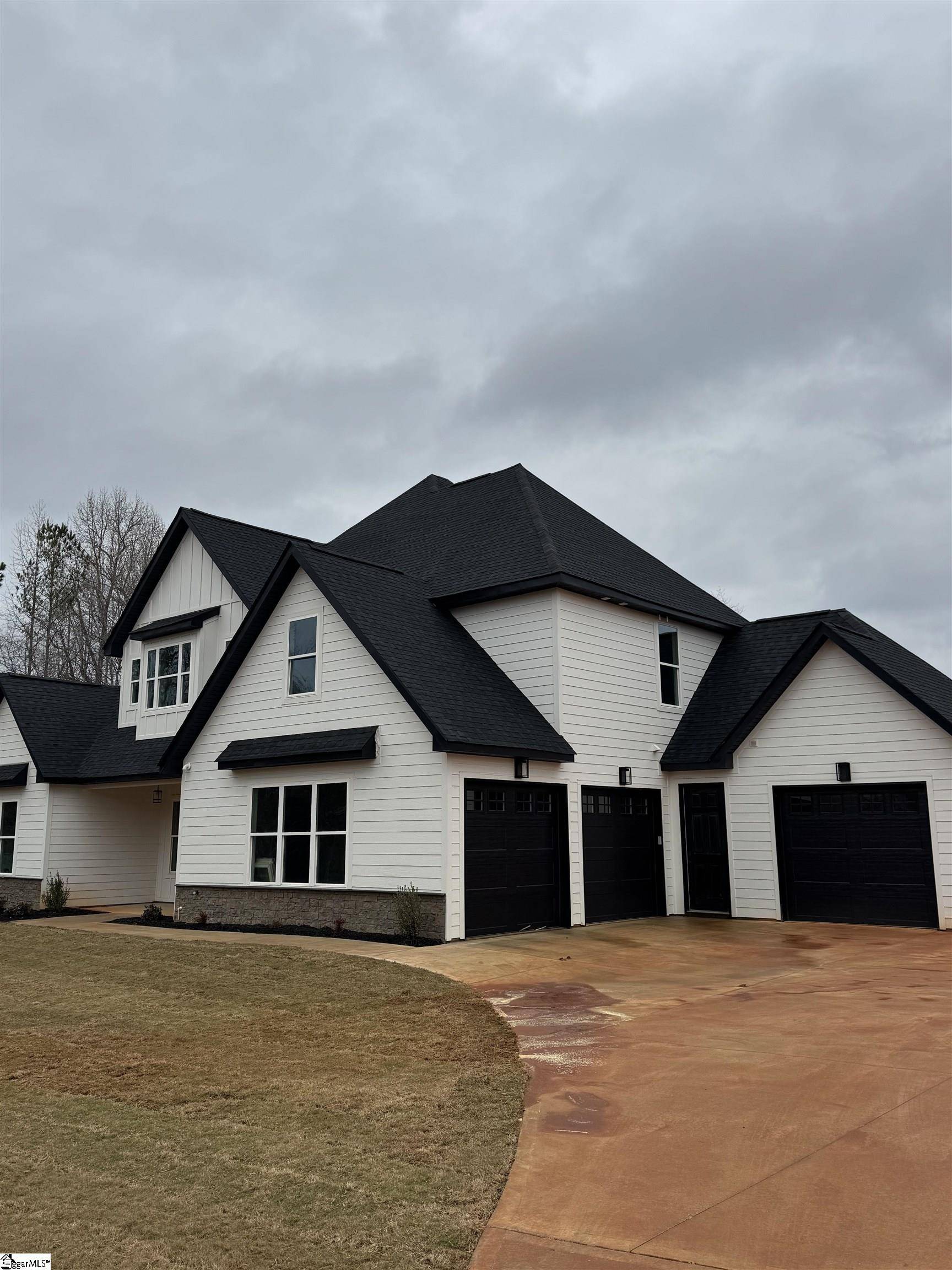 Taylors, SC 29687,6910 Mountain View Road
