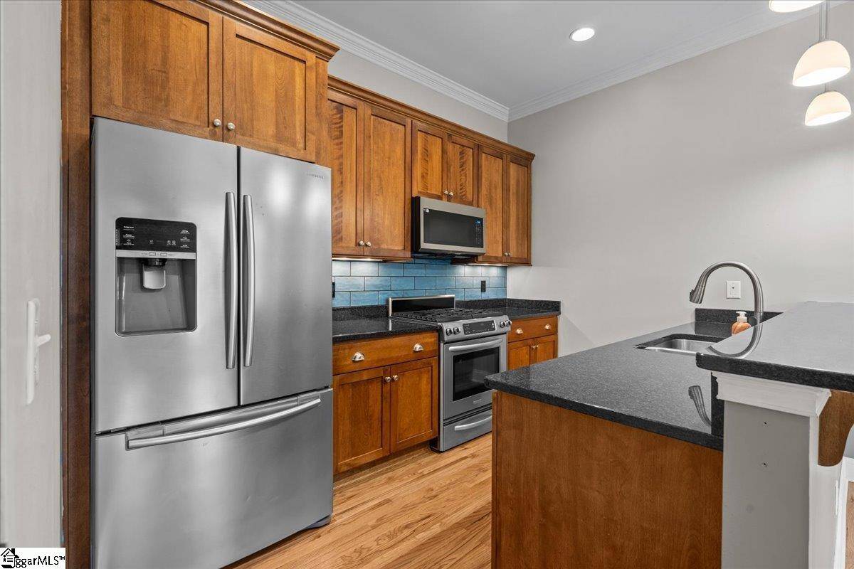 Greenville, SC 29609,10 Edge Court