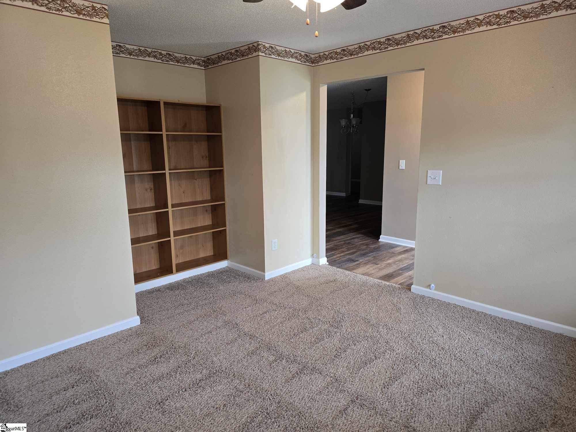 Easley, SC 29642-8011,207 HAWKSBILL Drive