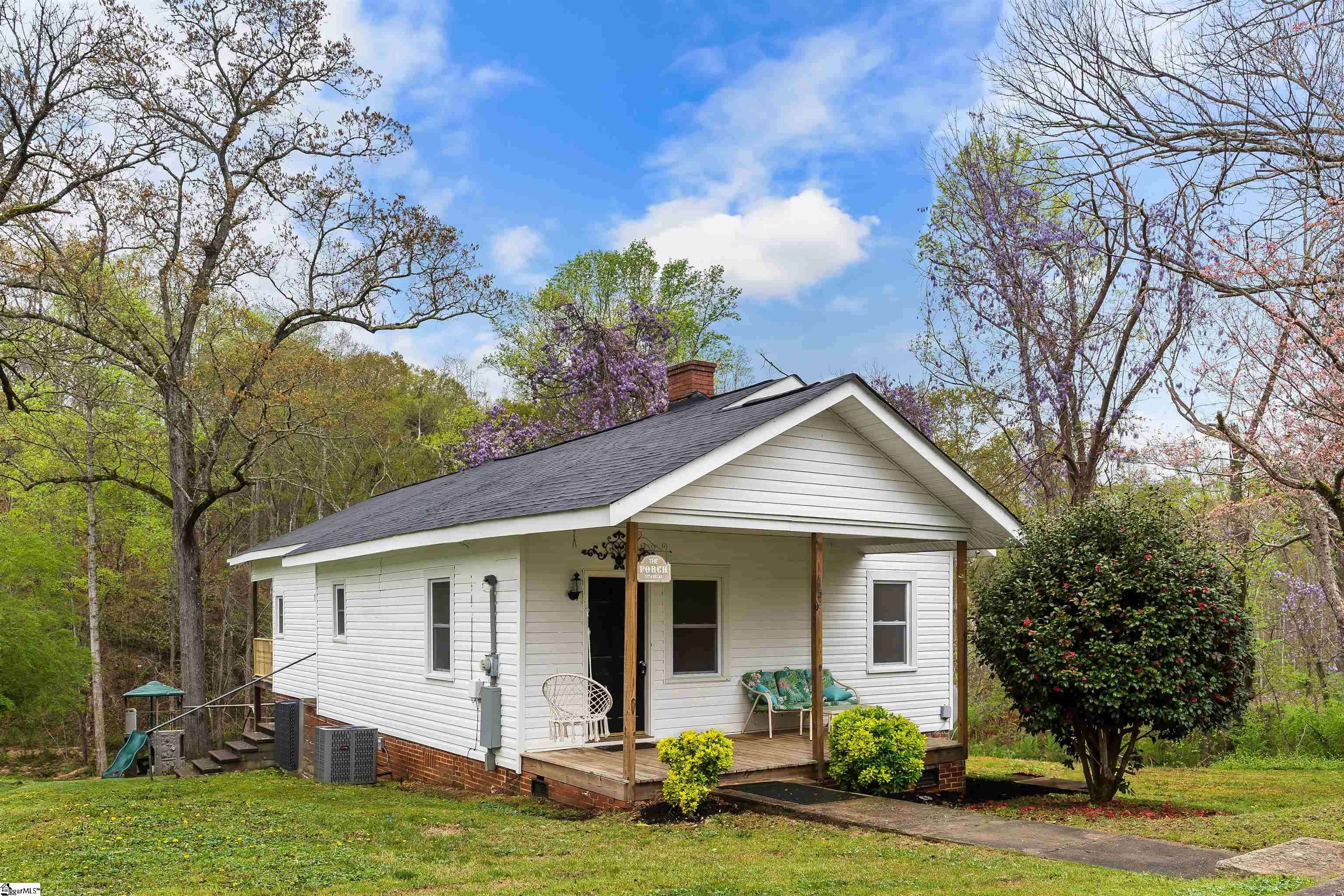 Enoree, SC 29335,45 School Street