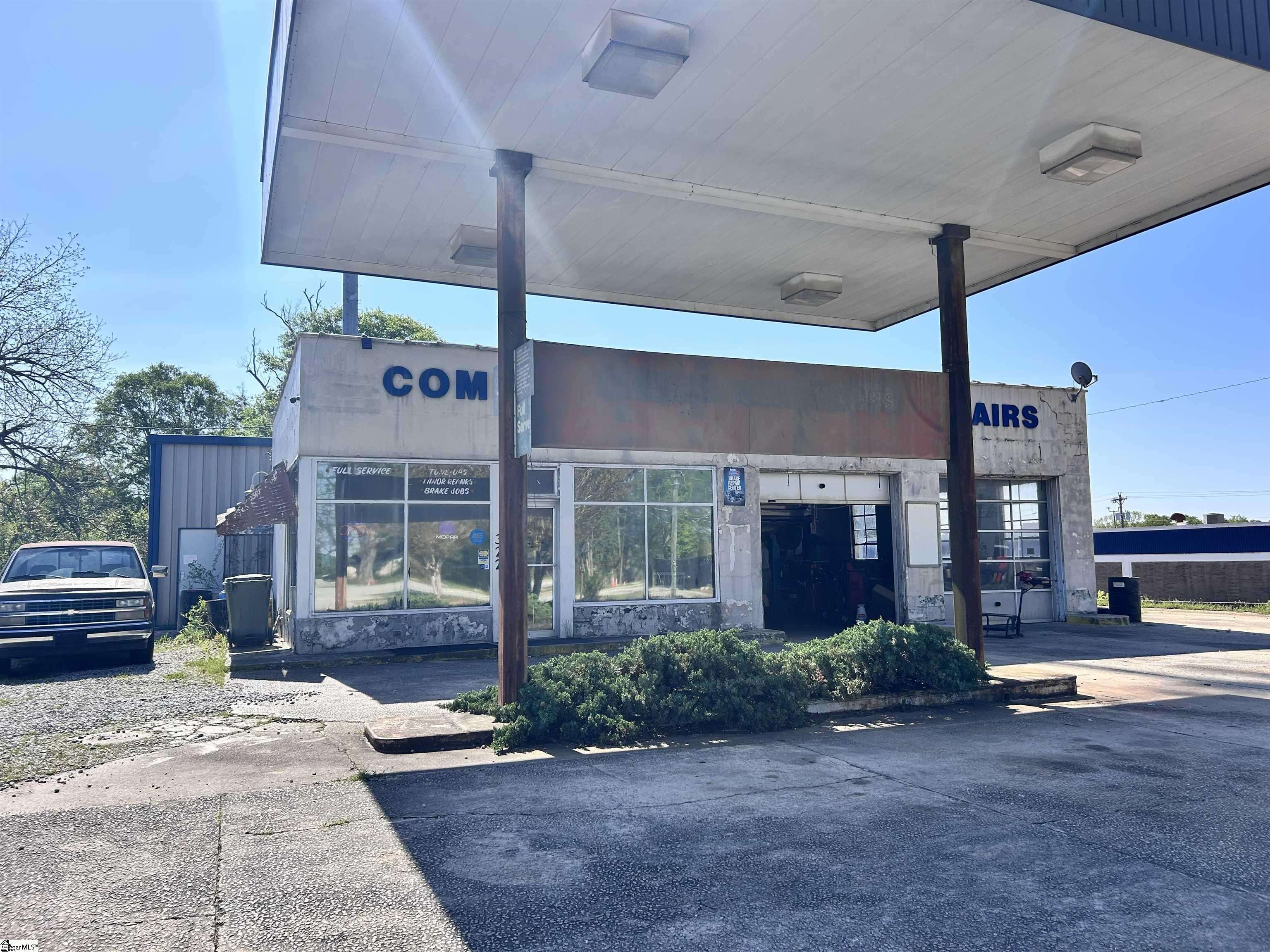 Laurens, SC 29360,322 N Harper Street