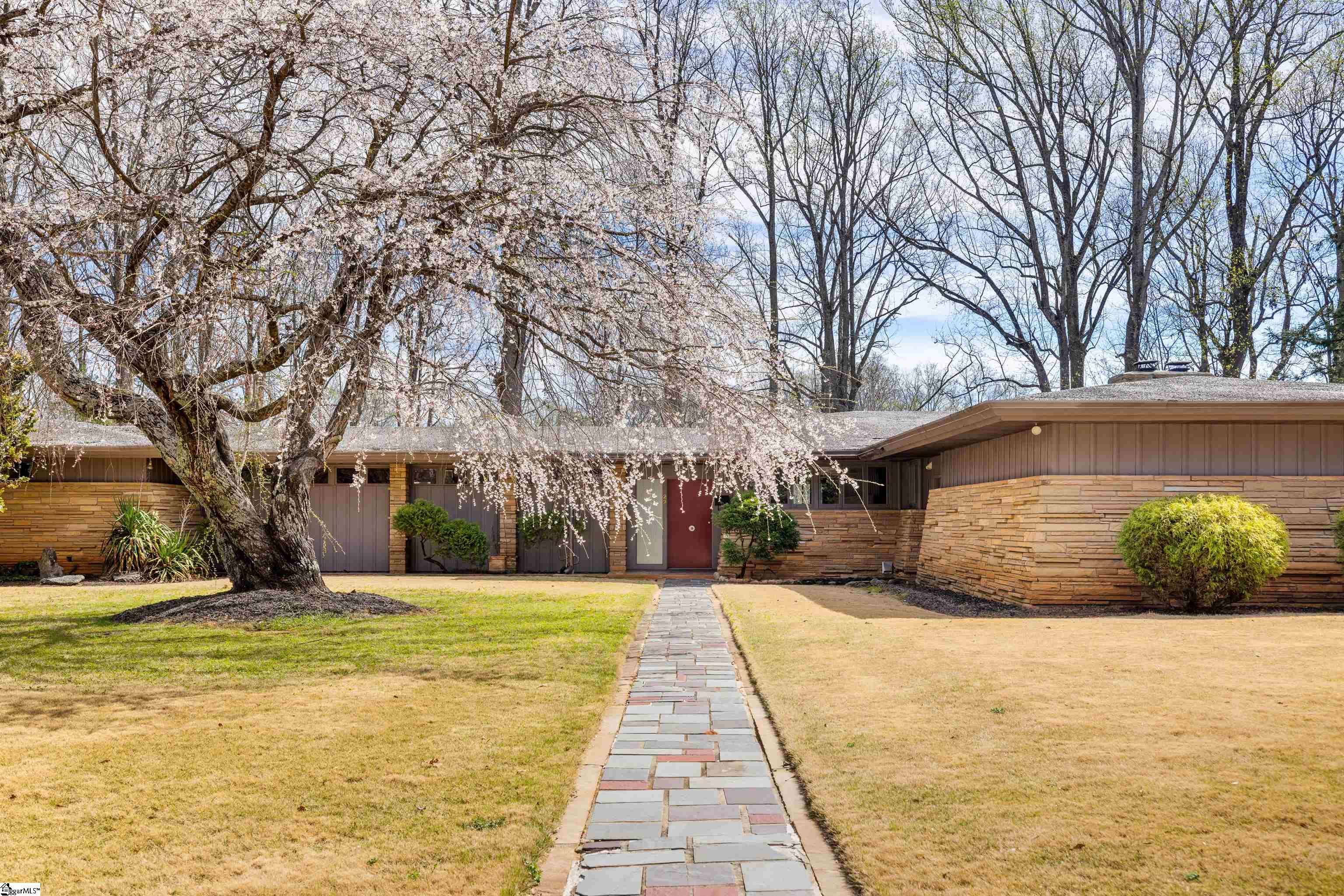 Greenville, SC 29609,22 Lakecrest Drive