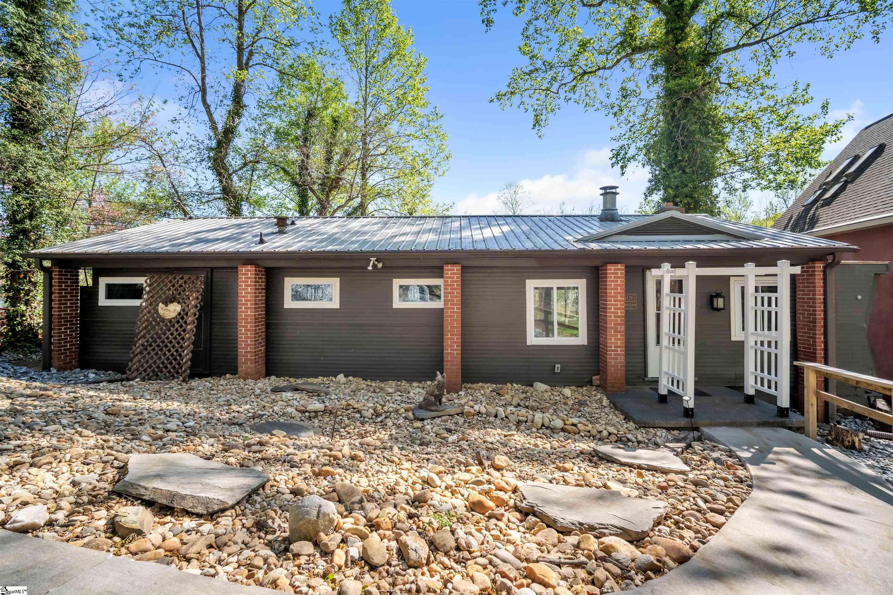 Landrum, SC 29356,1506 W Lakeshore Drive