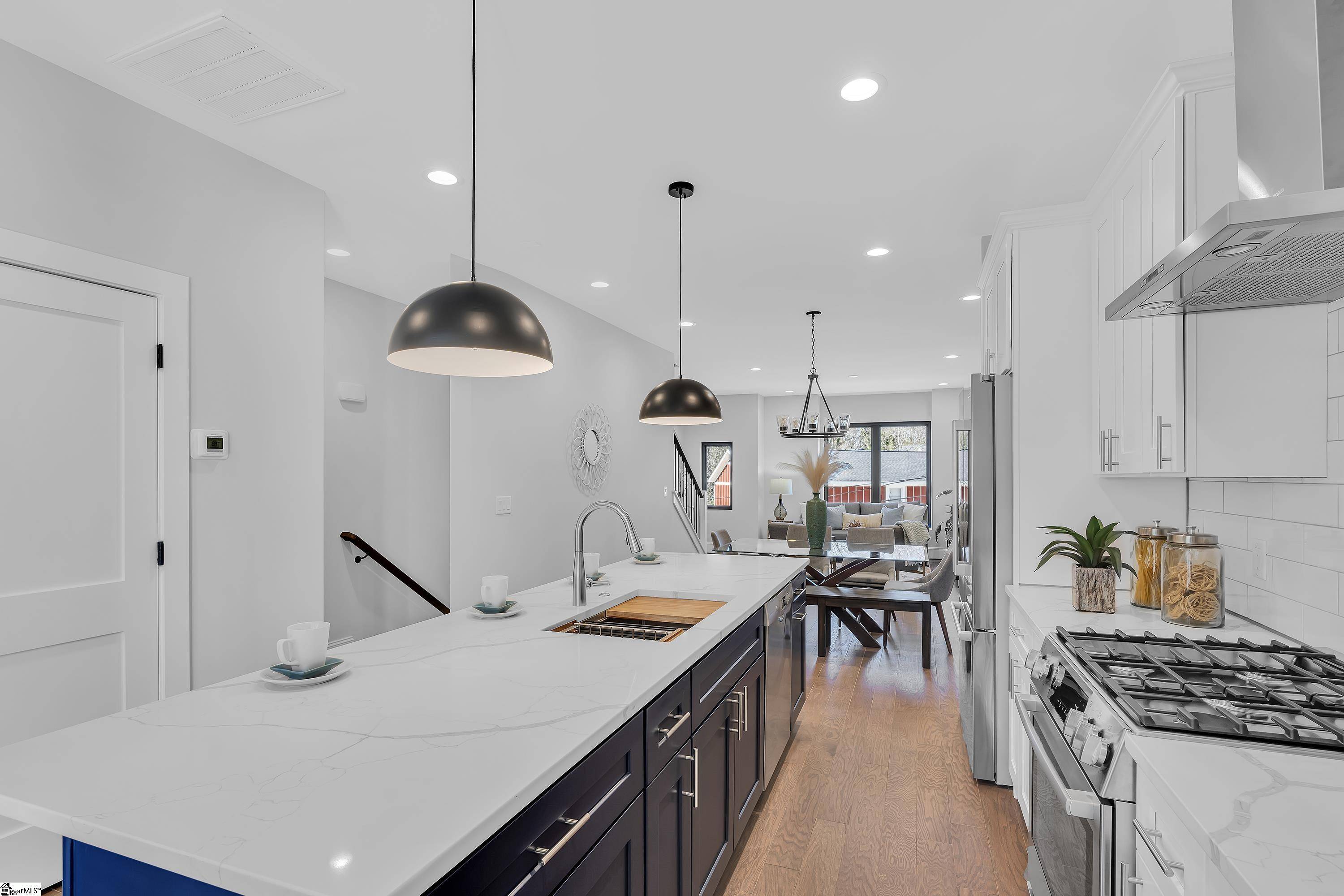 Greenville, SC 29601,17 Conwell Street