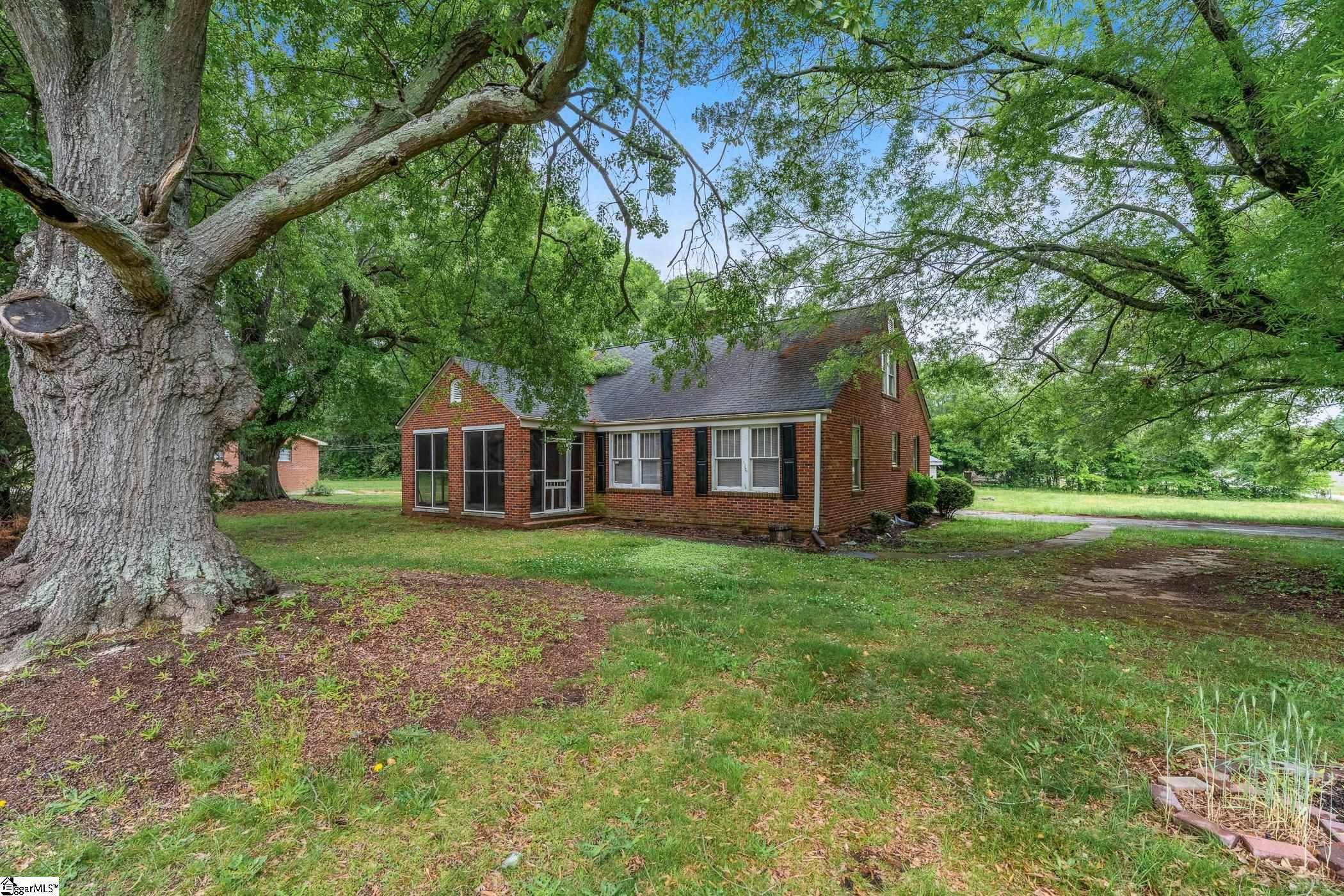 Spartanburg, SC 29301,165 Hidden Hill Road