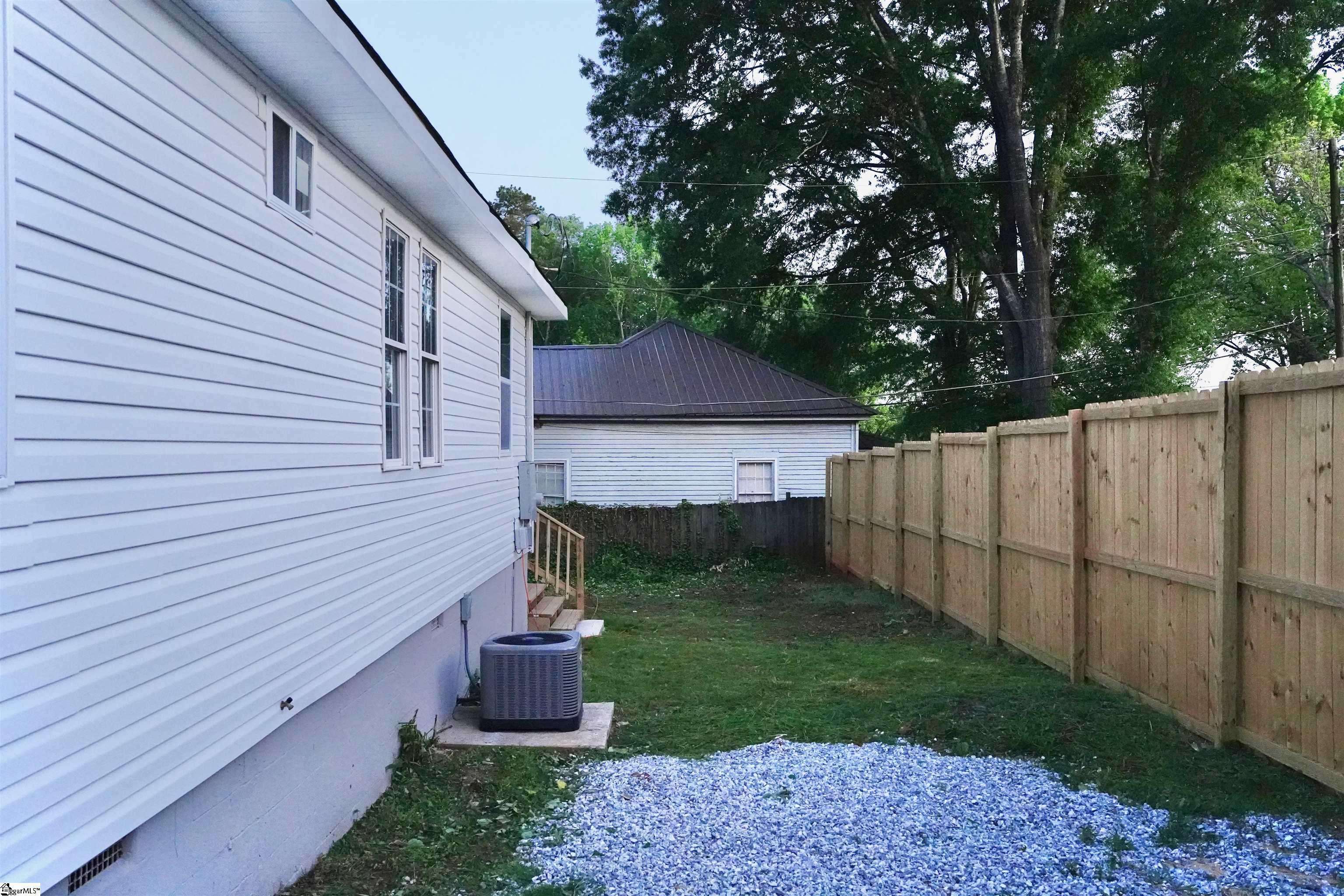 Anderson, SC 29625,221 Foster Street