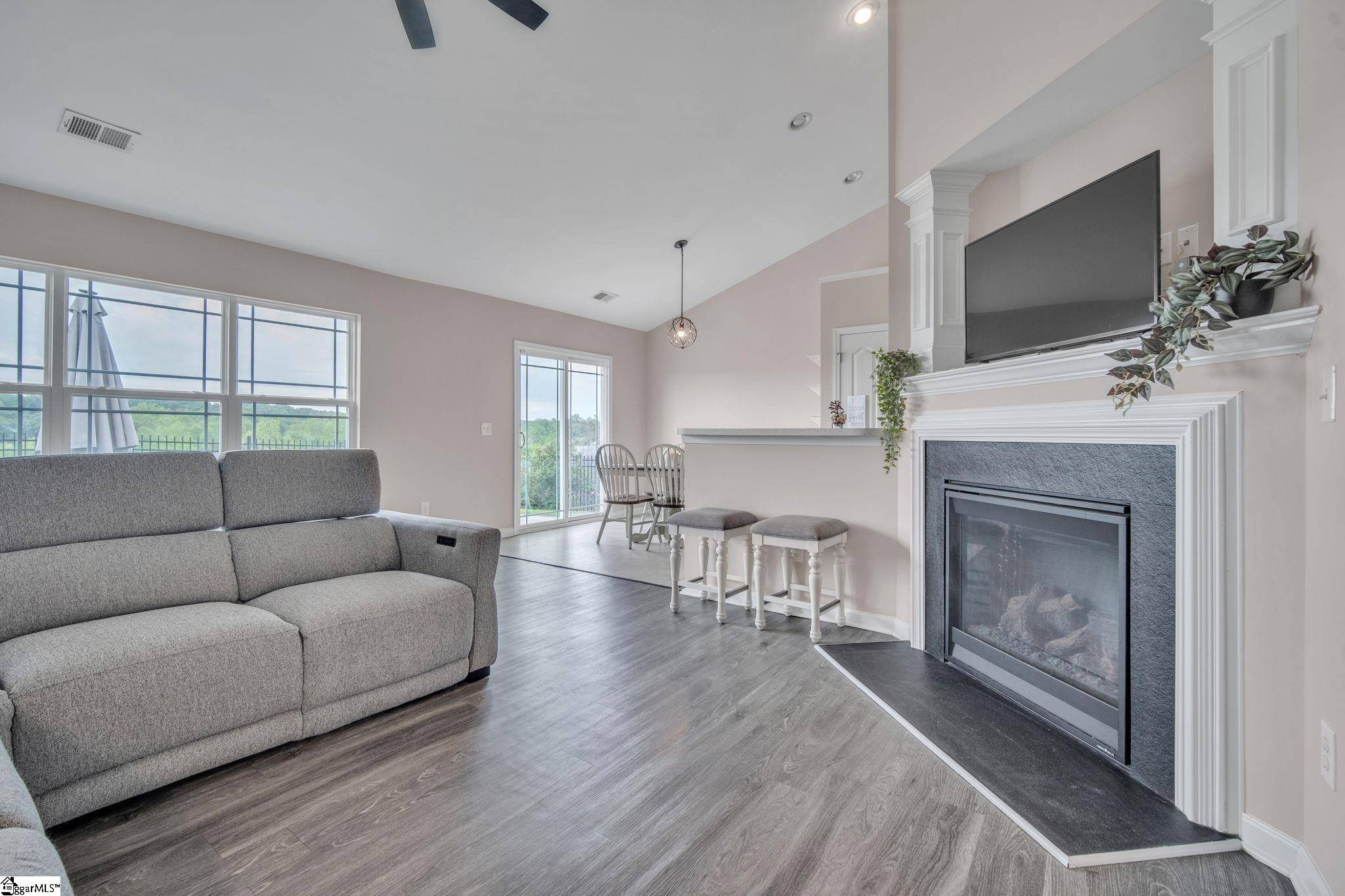 Easley, SC 29642,422 Basalt Court