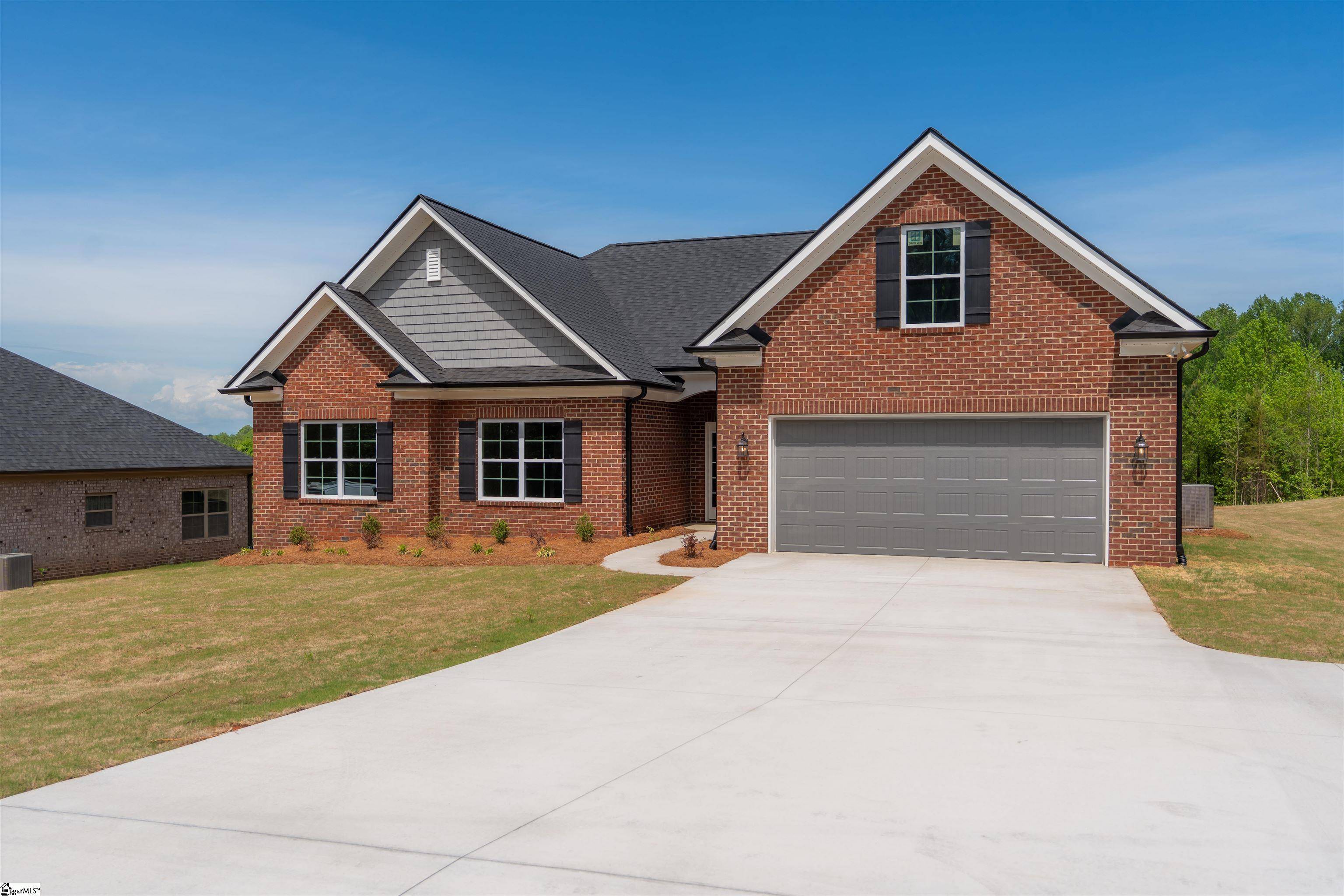 Wellford, SC 29385,241 Carriage Gate Drive