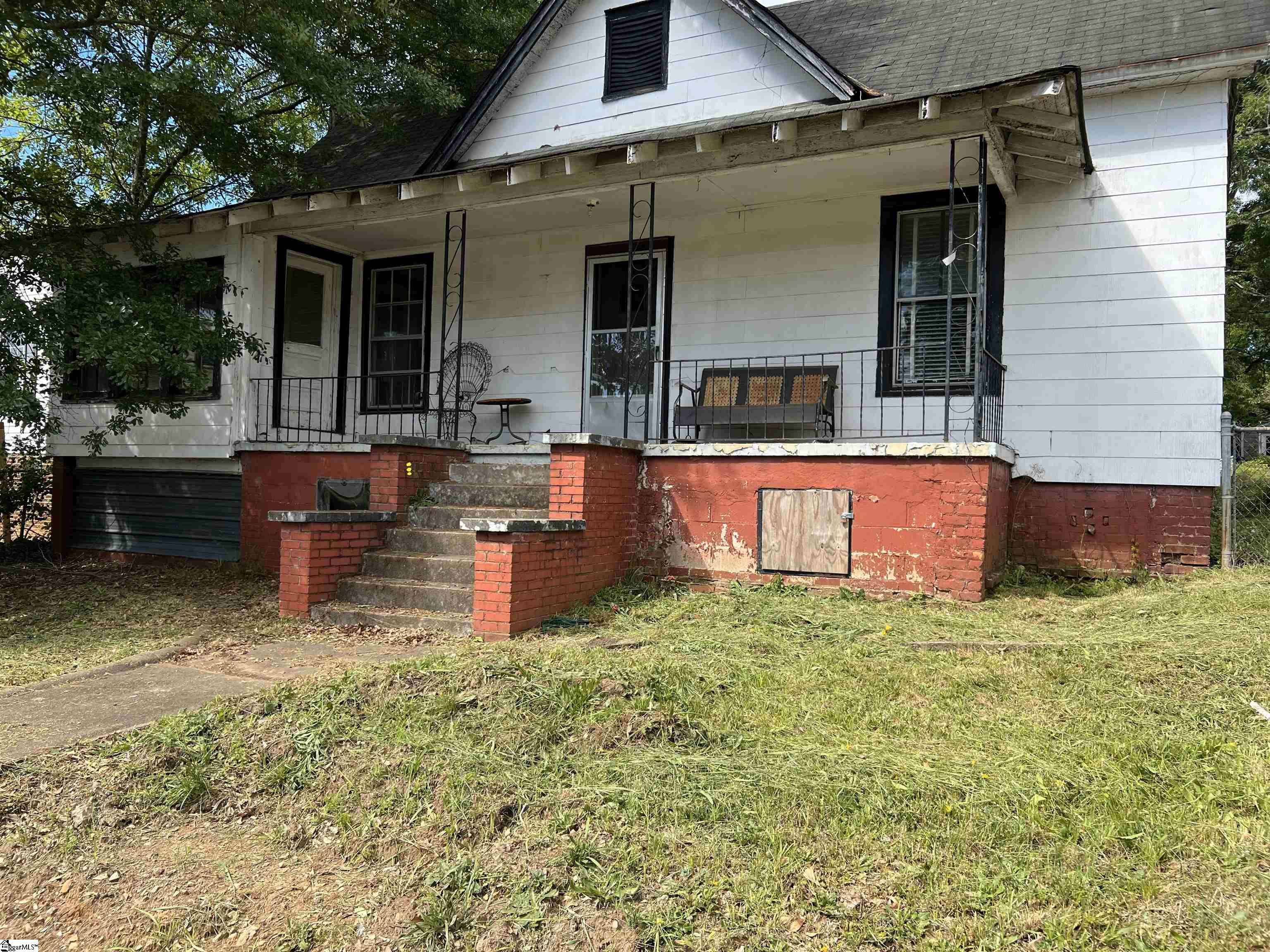 Spartanburg, SC 29301,294 Austin Street