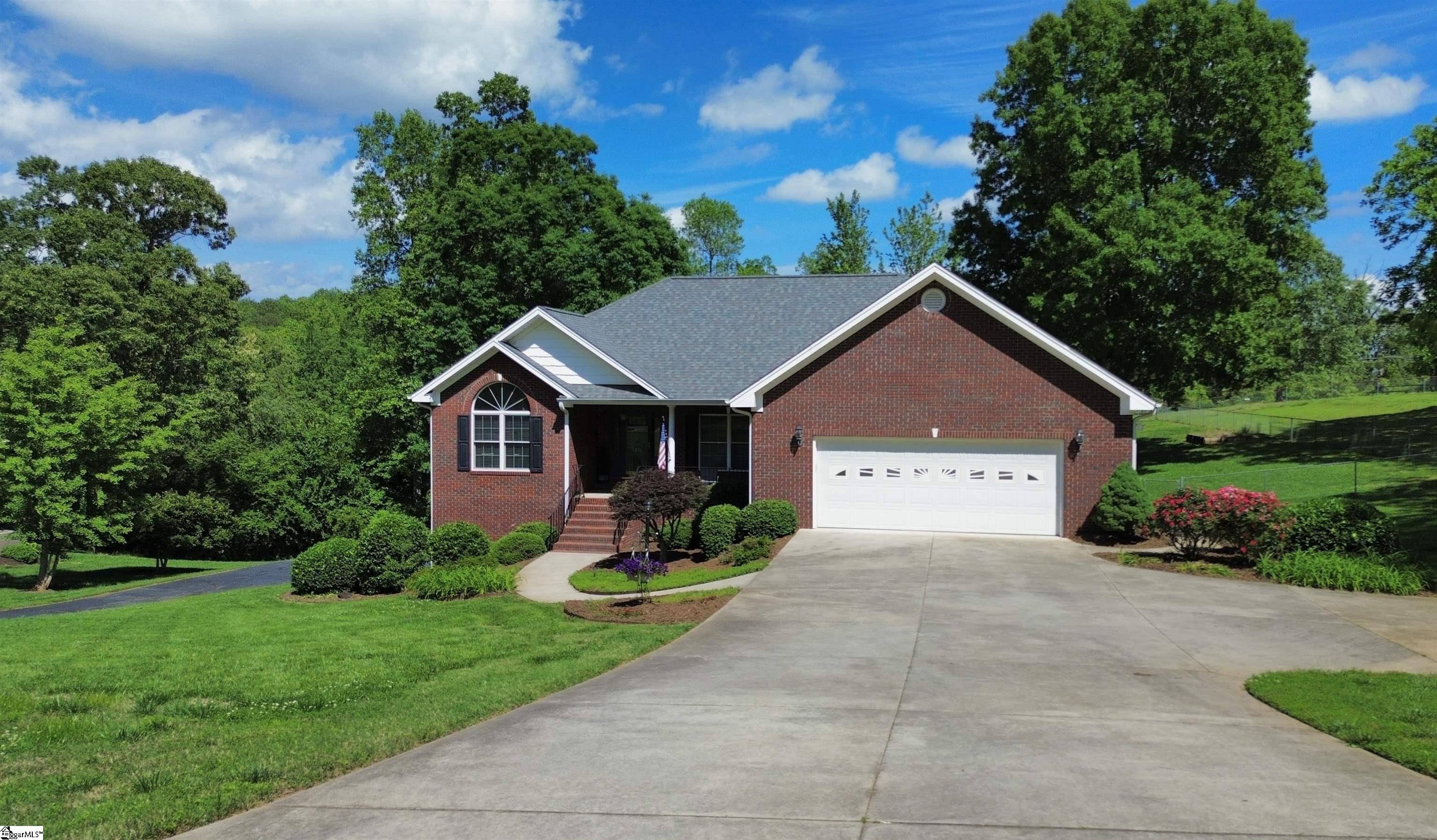Seneca, SC 29672,1911 Hampton Shores Drive
