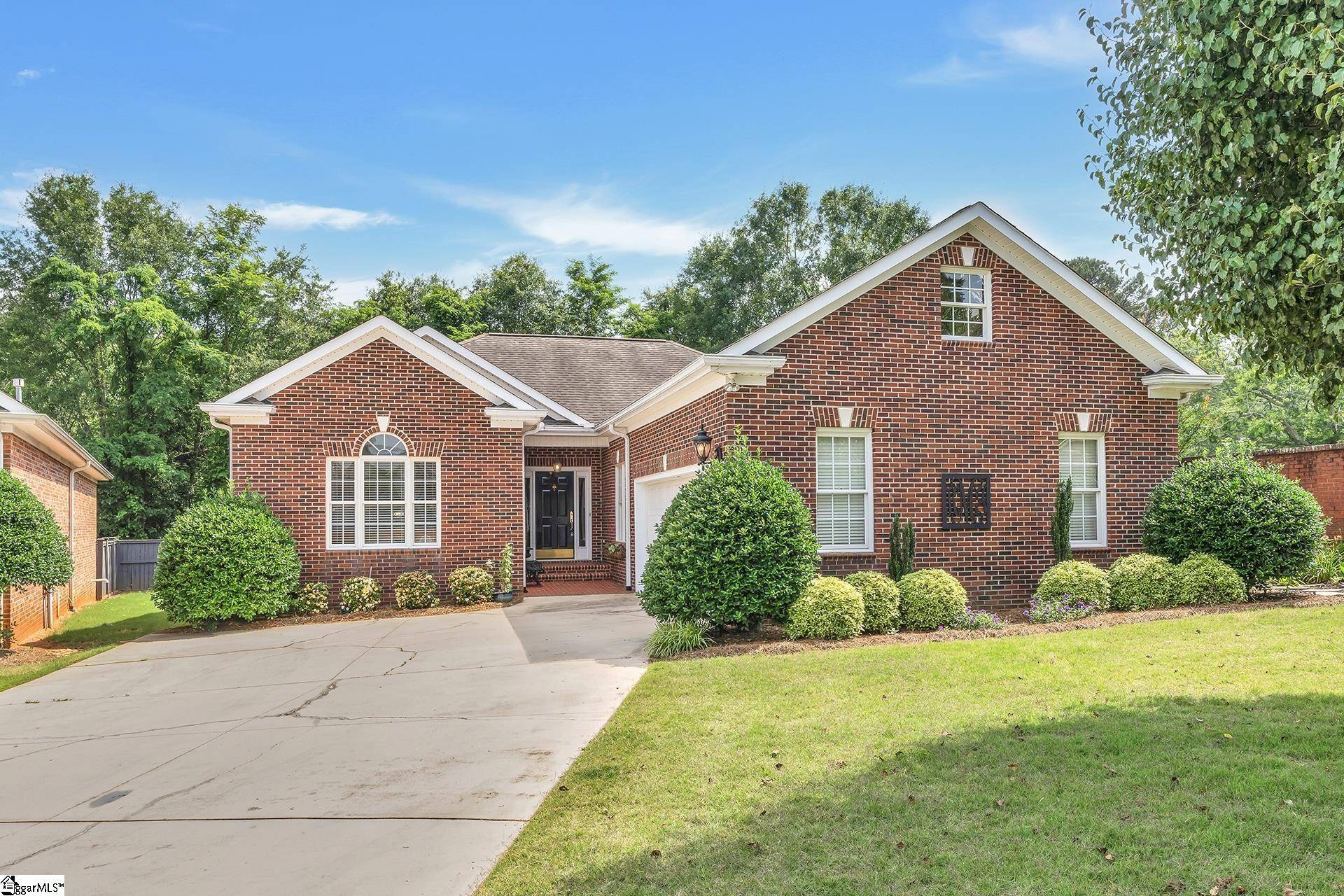 Greenville, SC 29617,17 Bradford North Way