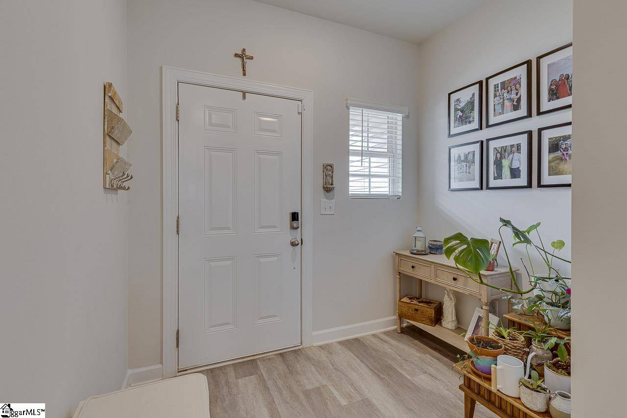 Greenville, SC 29617,404 Hillrock Court