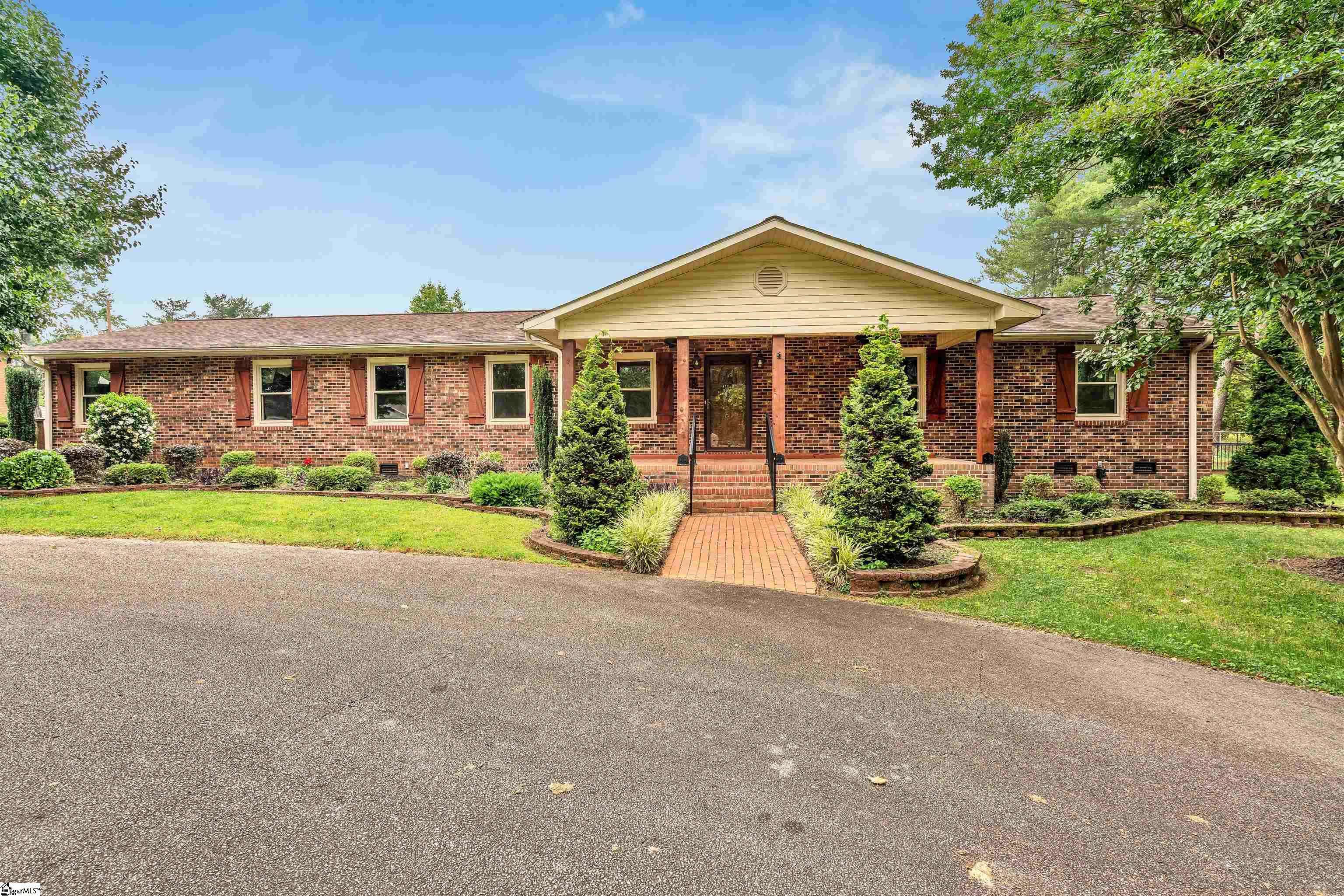 Chesnee, SC 29323,268 Margate Circle