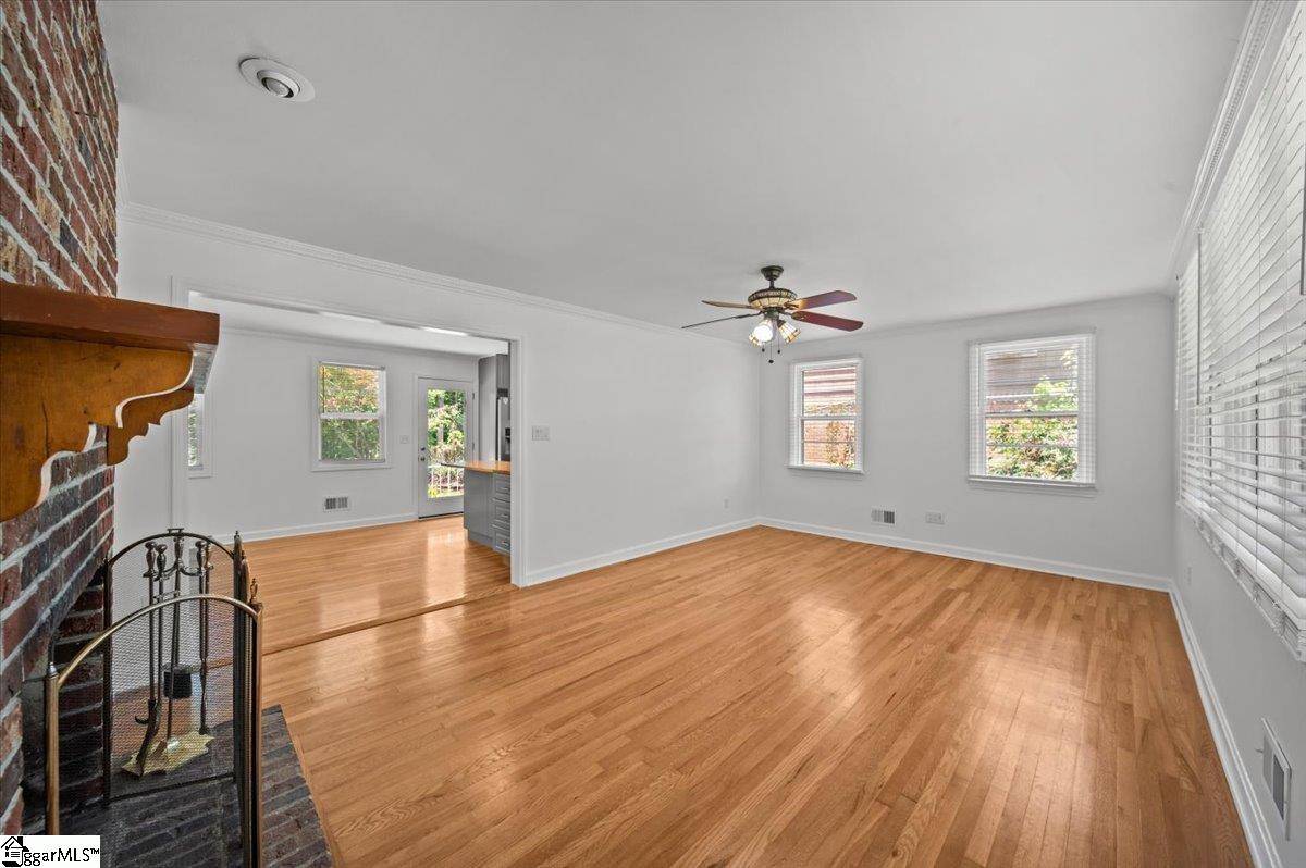 Greenville, SC 29607,304 Robin Hood Road