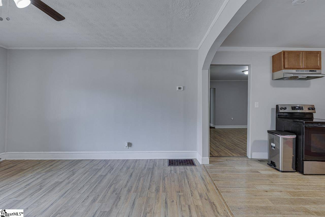 Taylors, SC 29687,18 Hudson Street