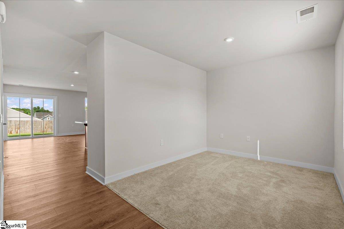 Spartanburg, SC 29302,917 Blue Willow Court
