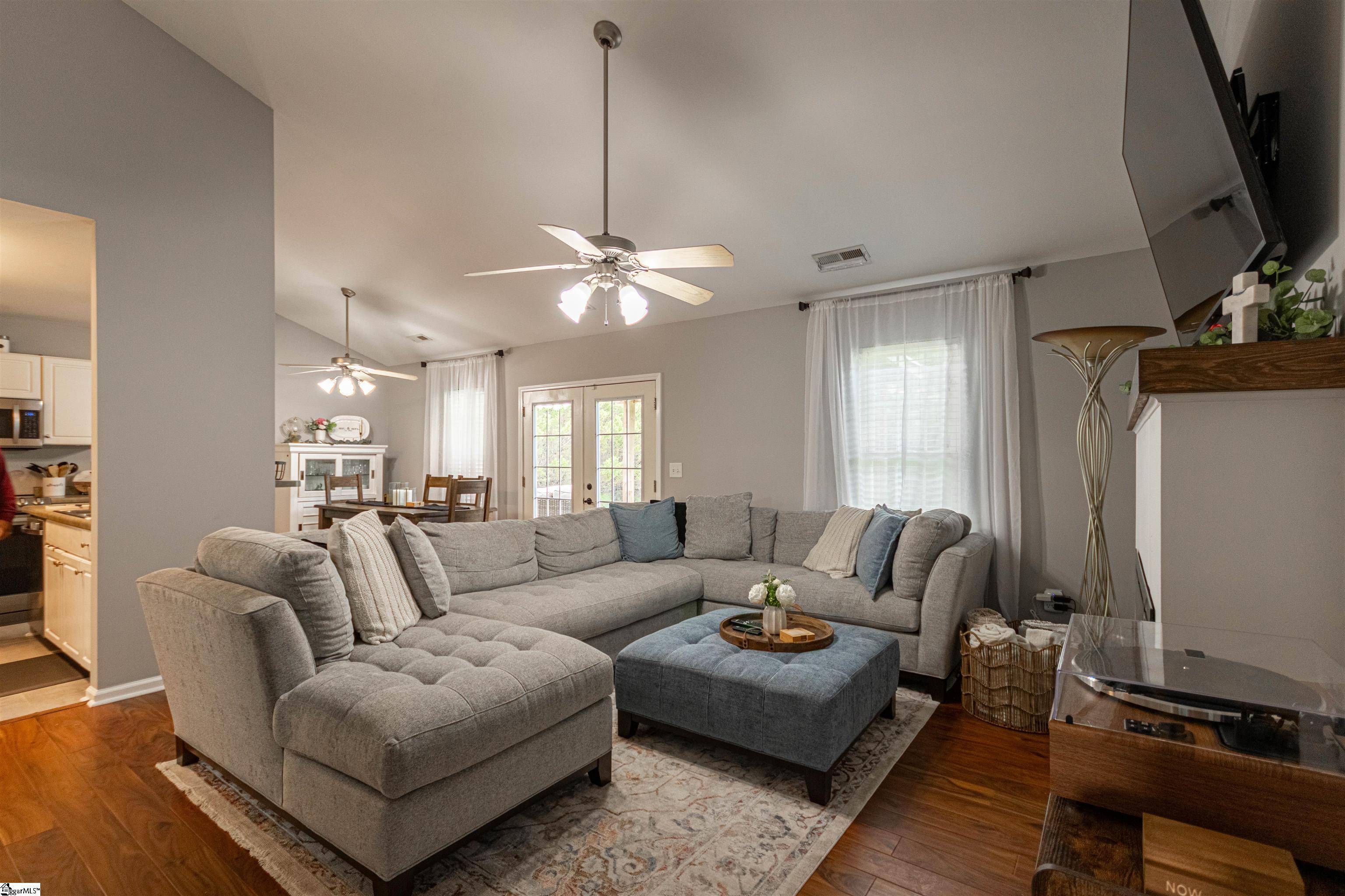 Anderson, SC 29625,116 HURST Avenue