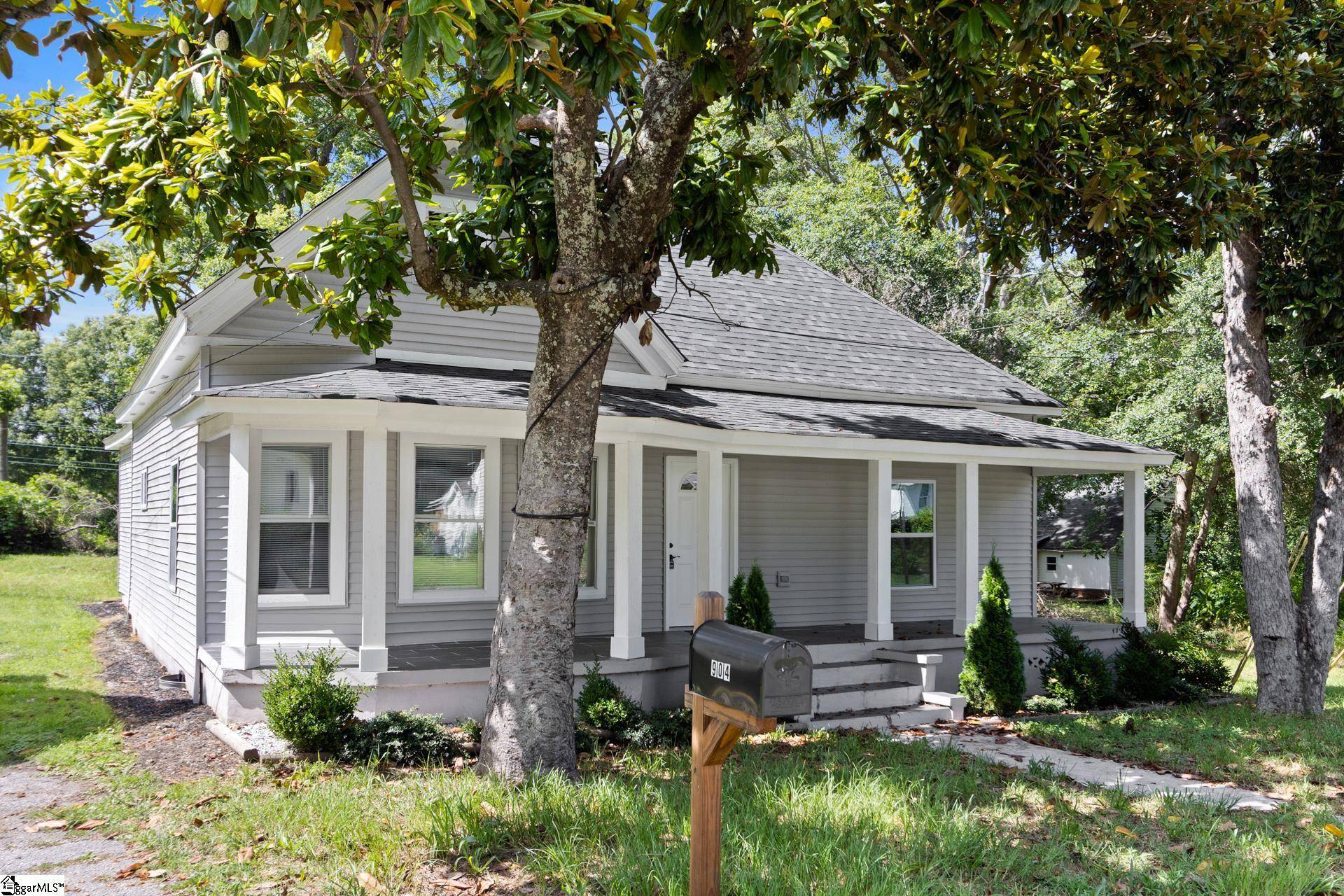 Laurens, SC 29360,904 W Hampton Street